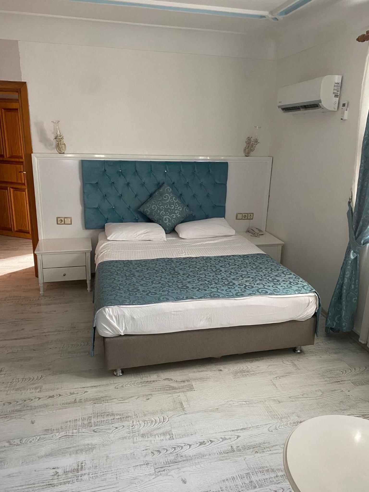 Deluxe Room with City View