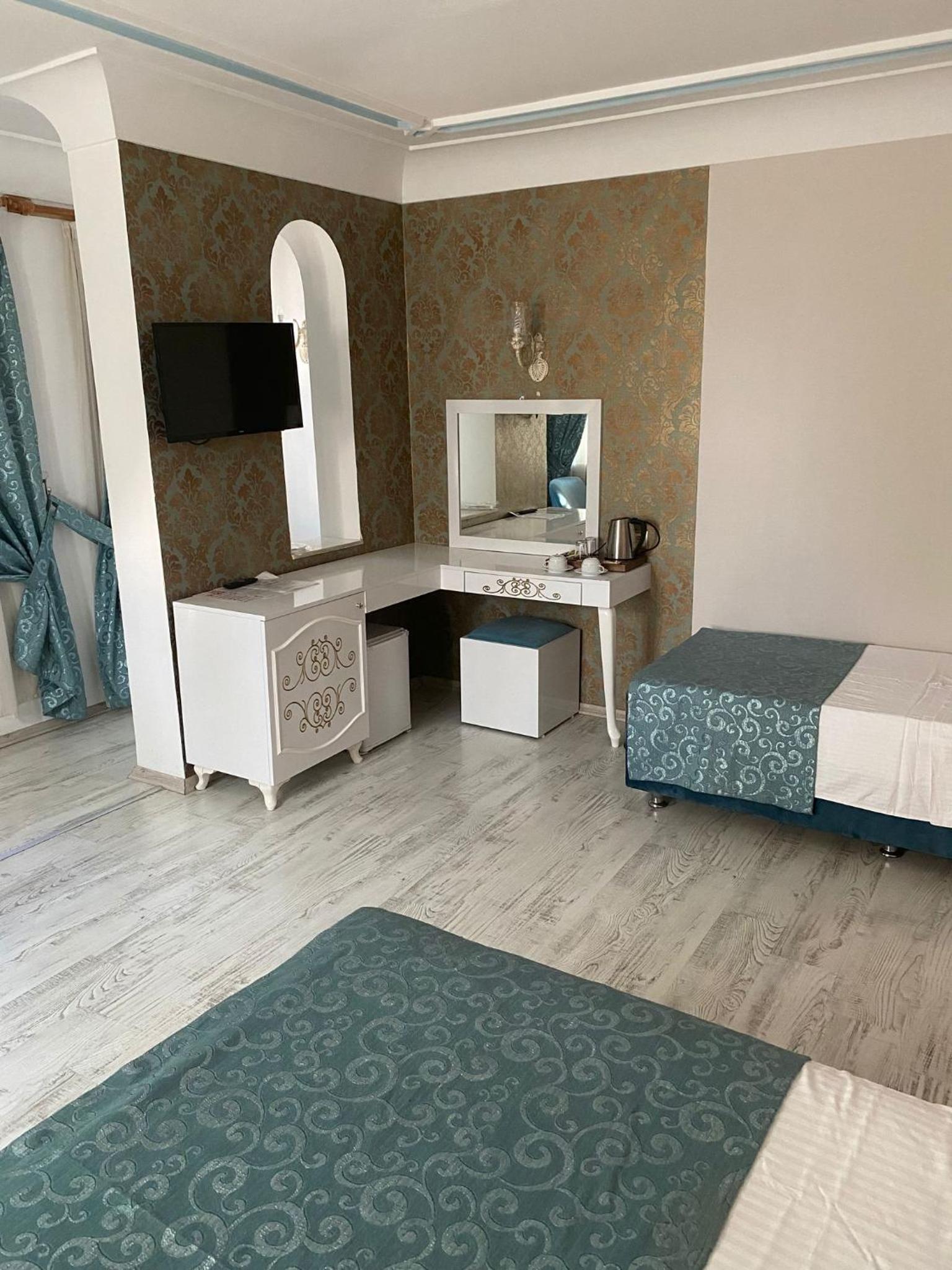 Deluxe Room with City View