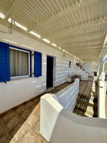 Superior Triple Room with Sea View photo 2