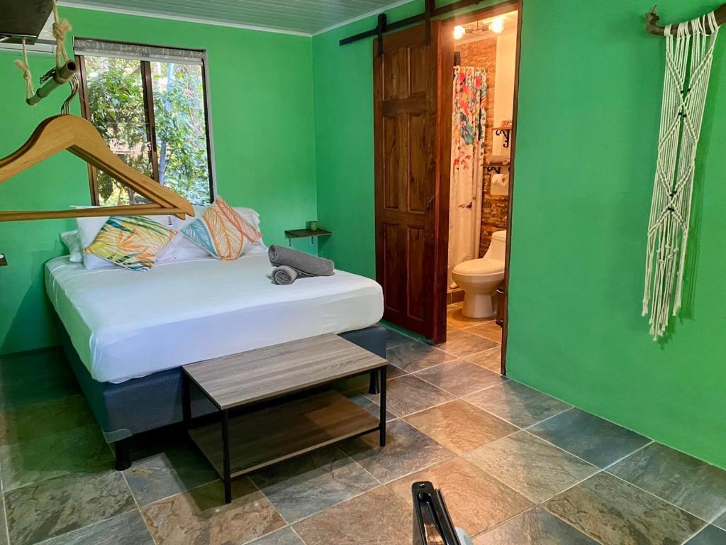 Queen Room photo 1