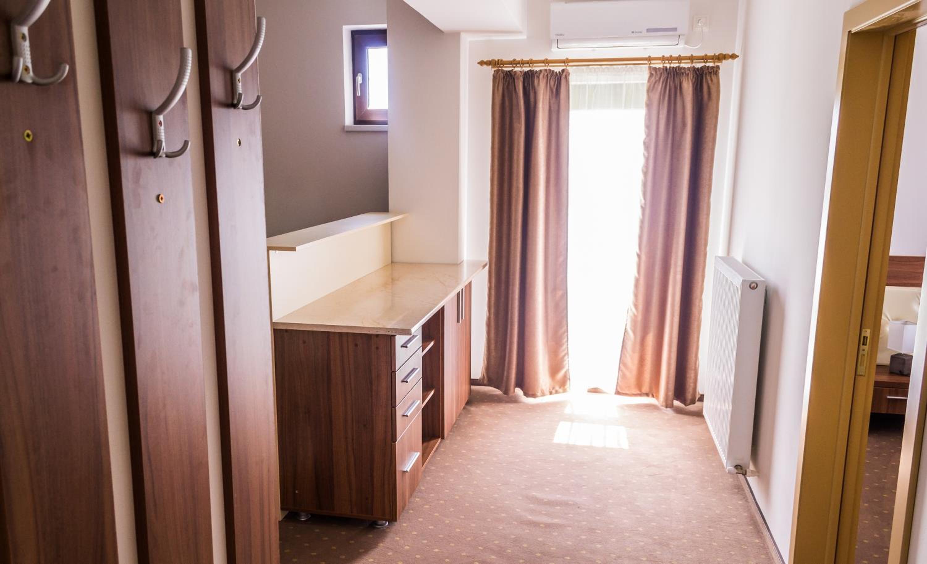 Apartment - Photo 4