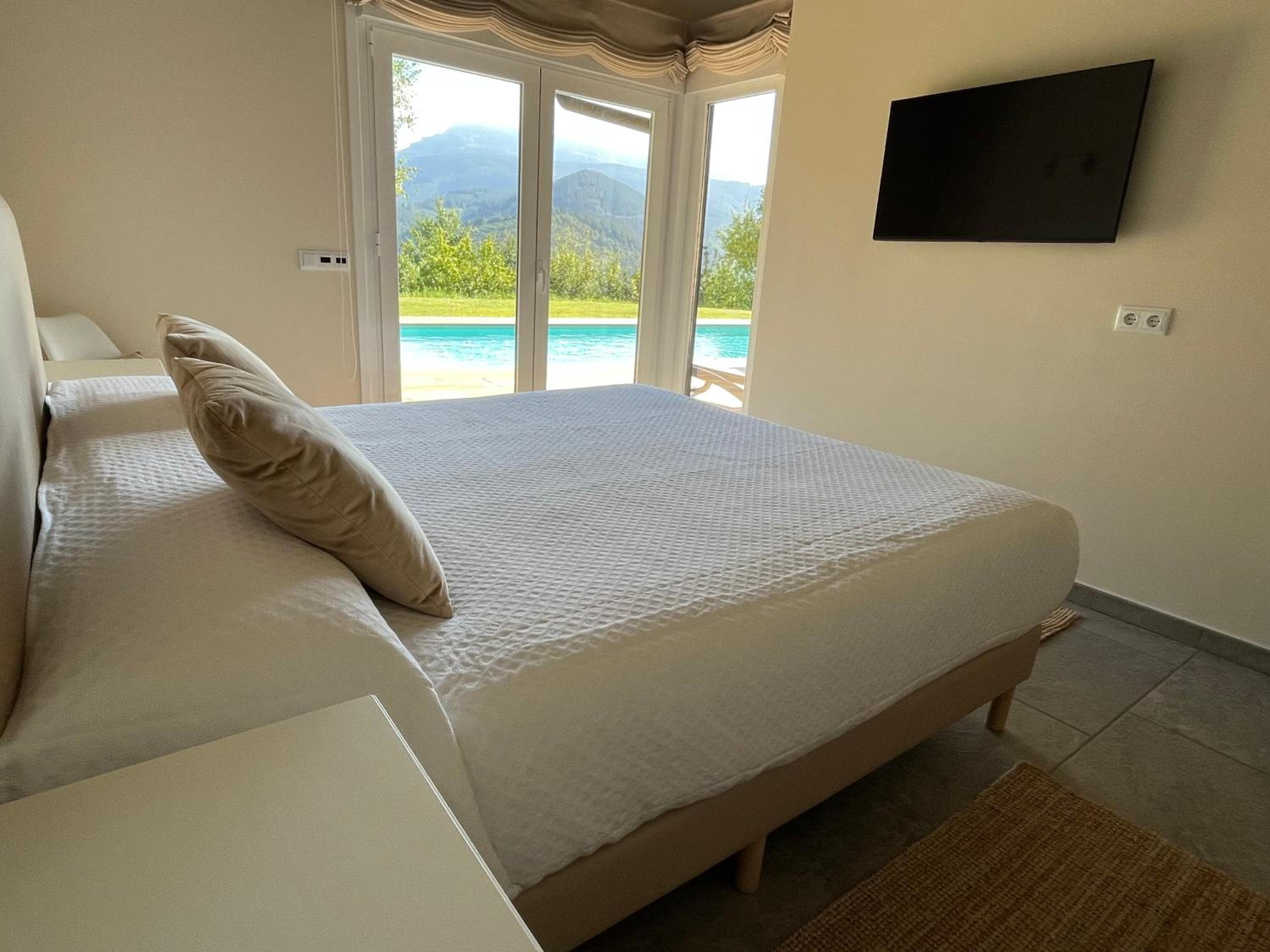 Habitación Doble con Vista a la Piscina