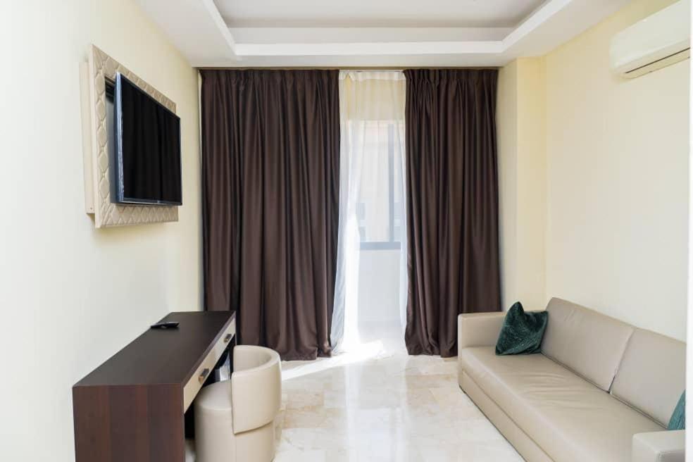 Deluxe Junior Suite