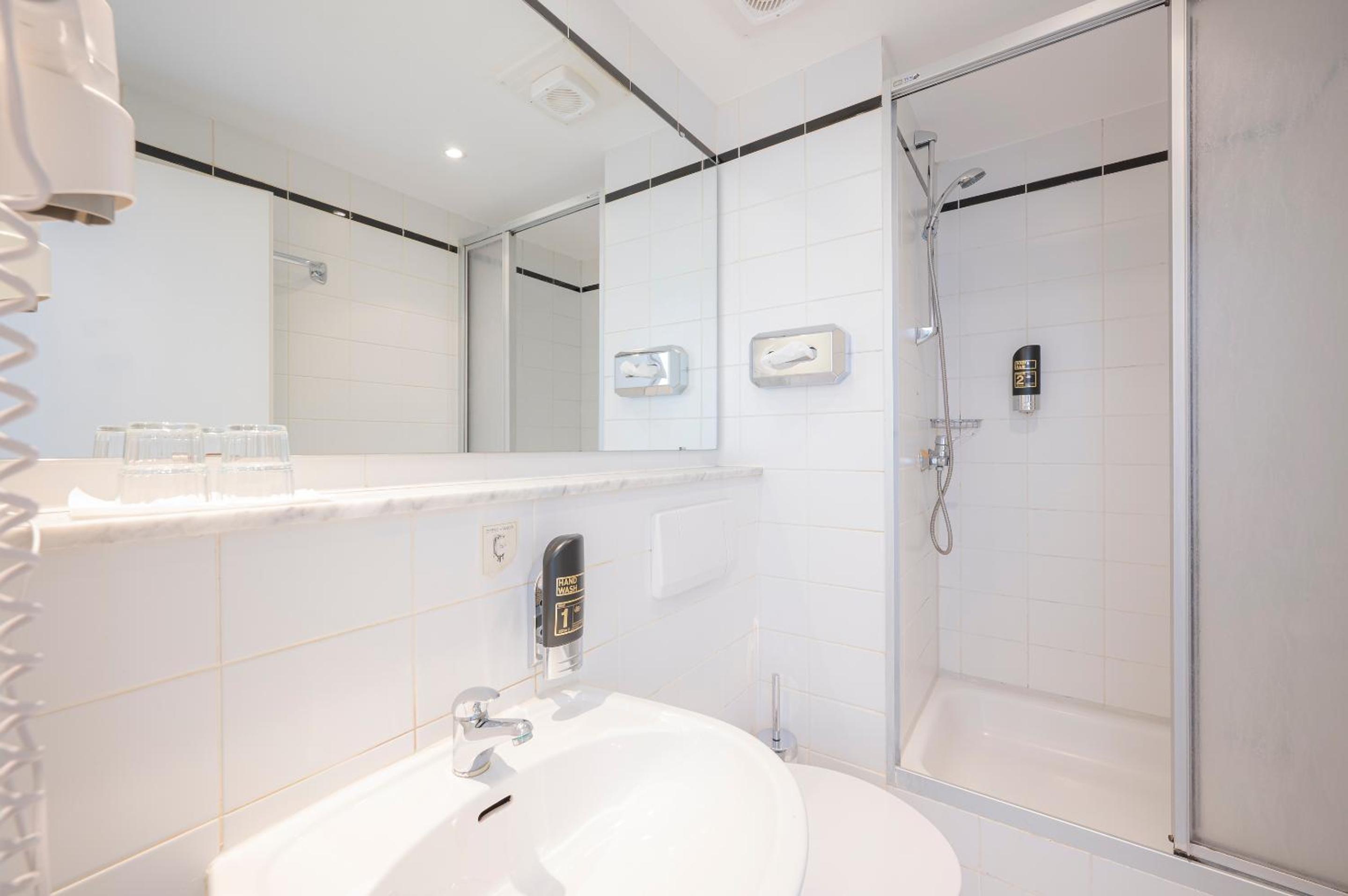 Single Room photo 2