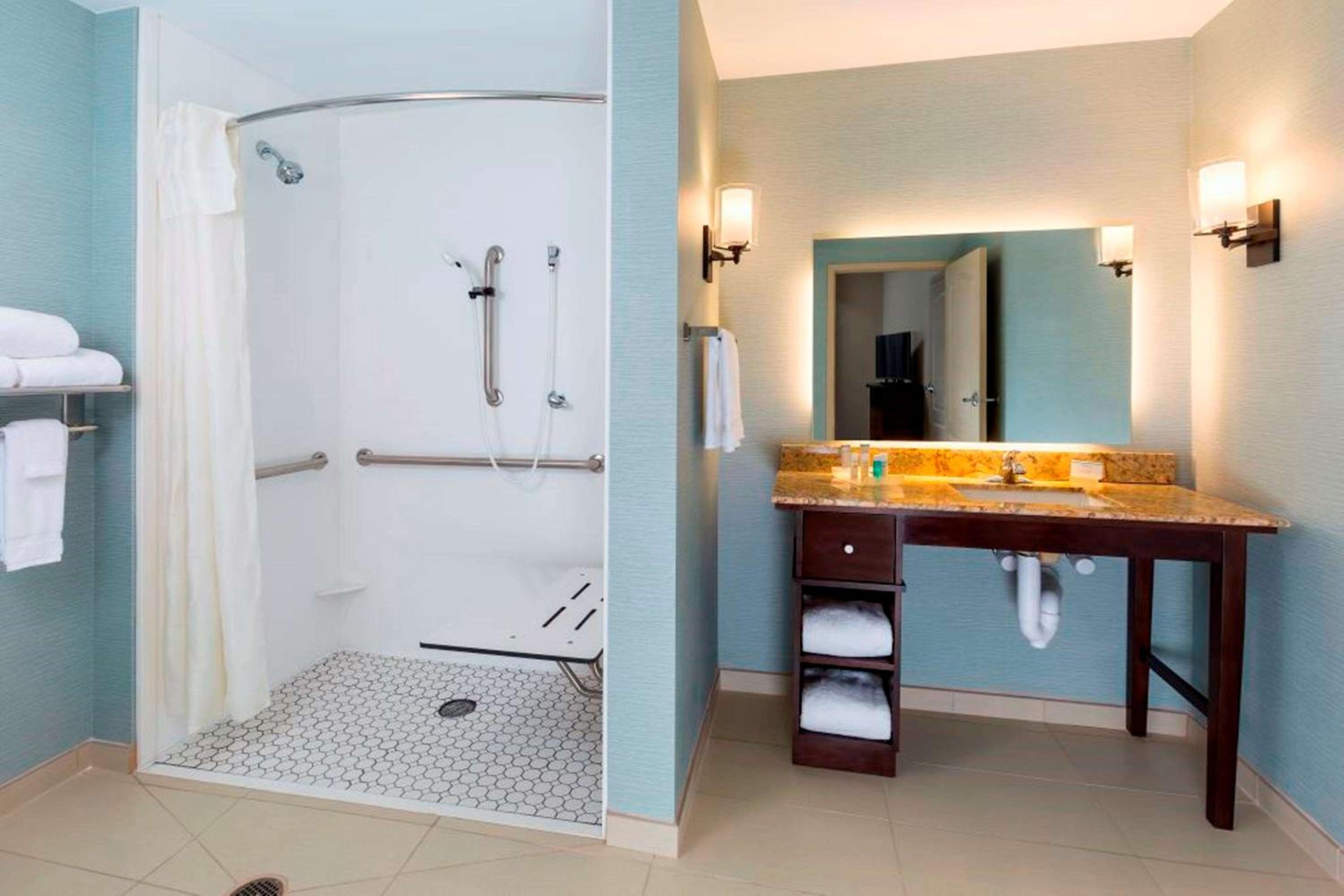 King Suite - Hearing Accessible