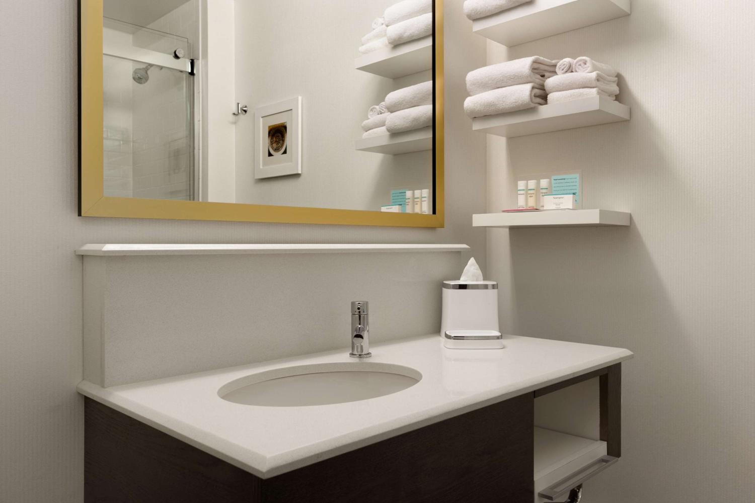 King Room - Mobility Access/Non-Smoking