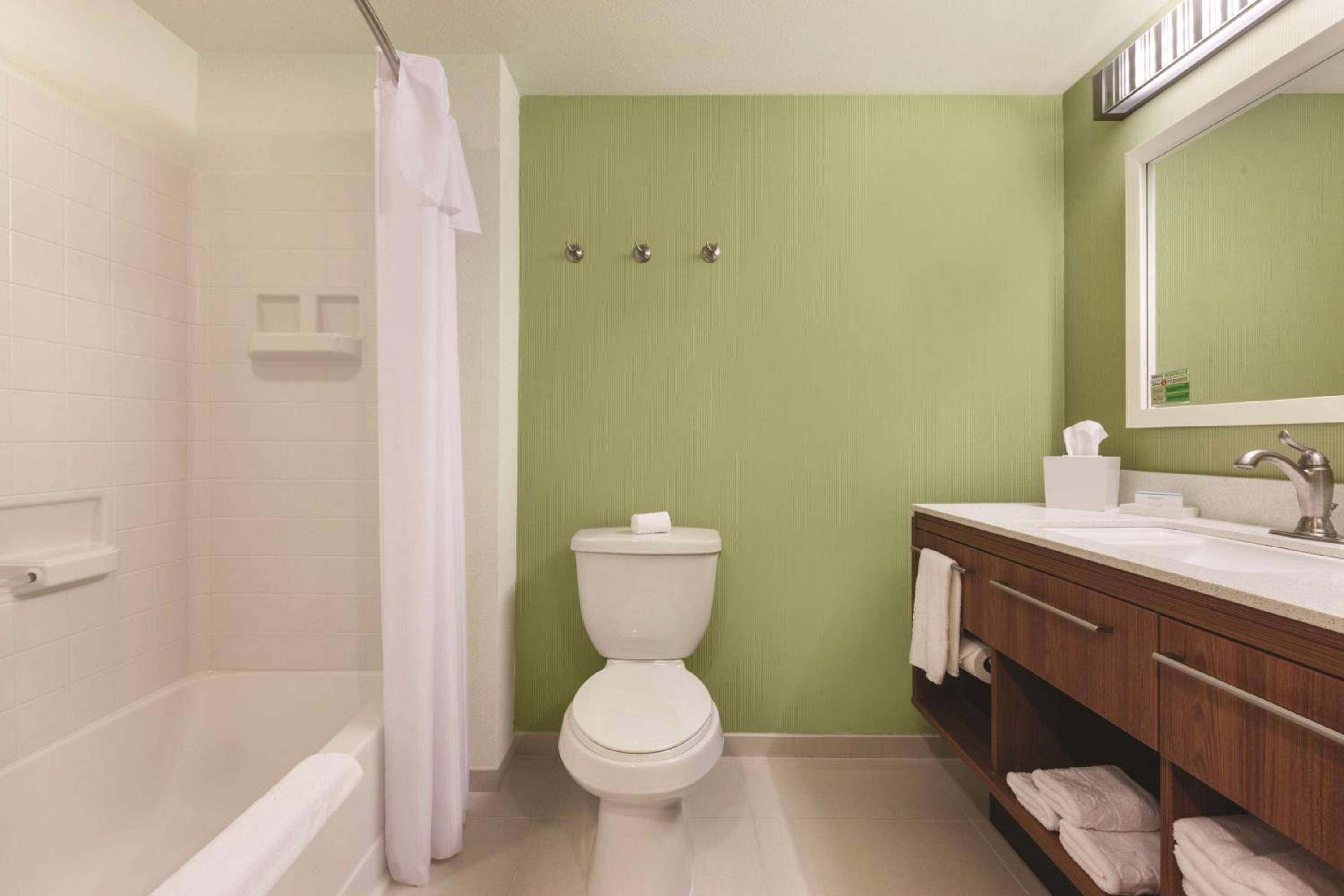 King Studio Suite - Hearing Access/Non-Smoking photo 2