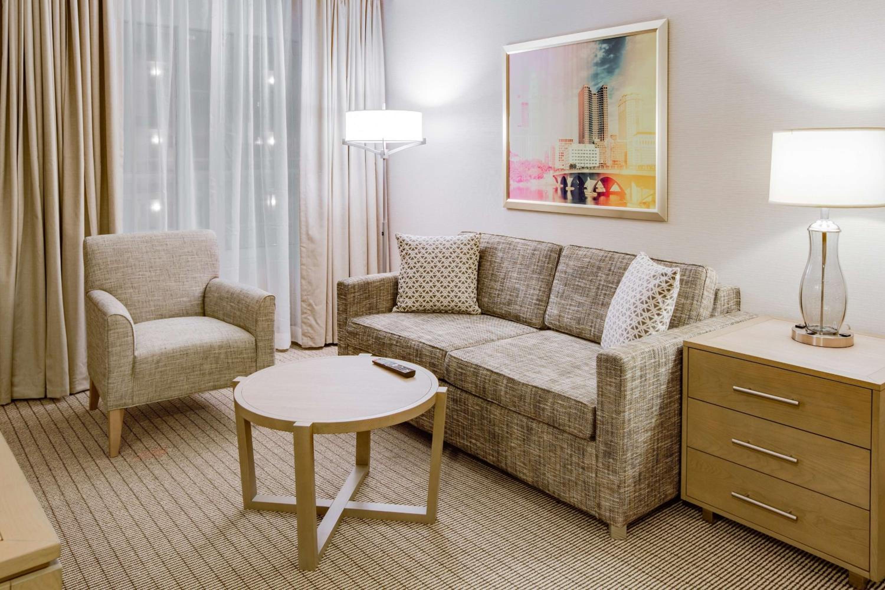 Suite with Two Double Beds - Non-Smoking - Photo 2