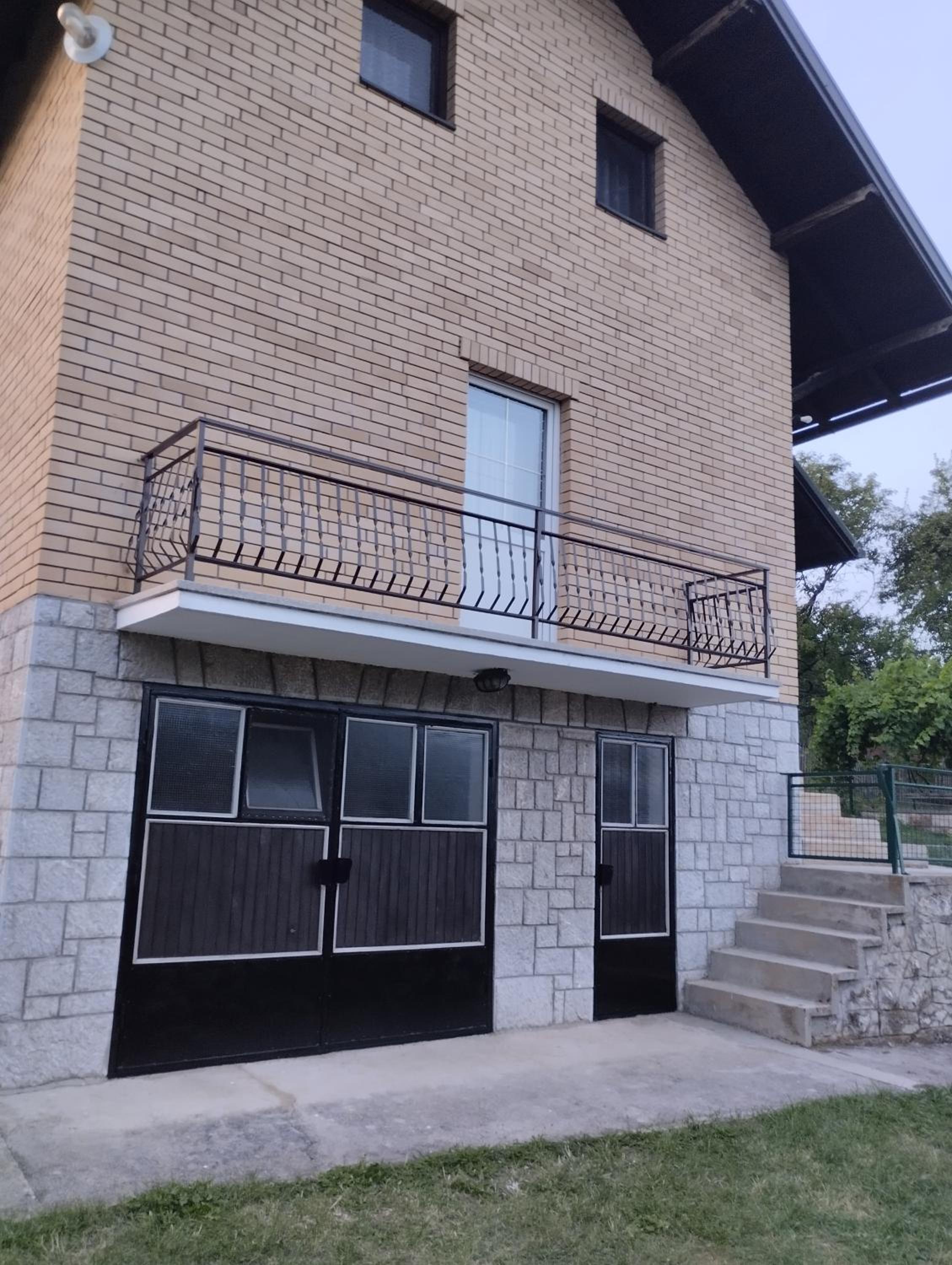 Three-Bedroom House photo 1