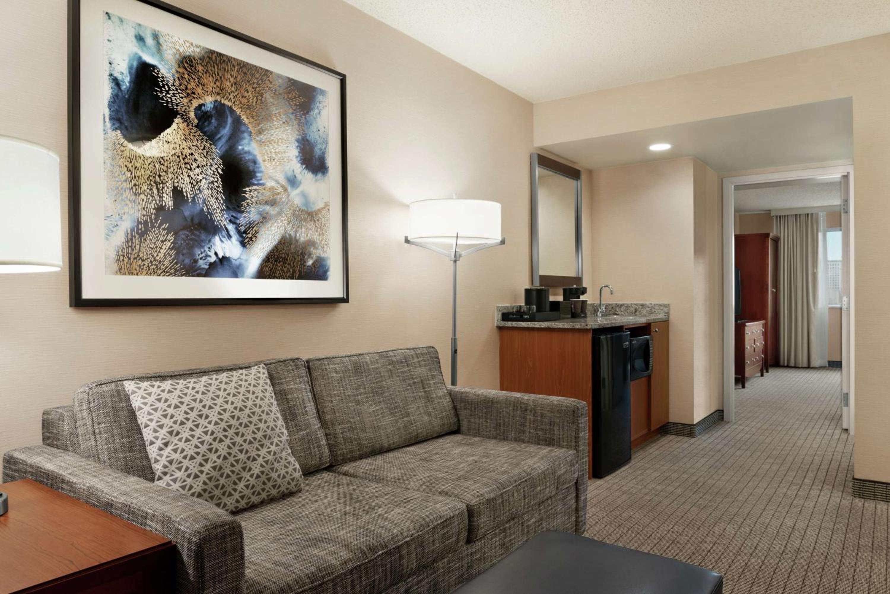 King Suite with River View - Non-Smoking - Photo 1