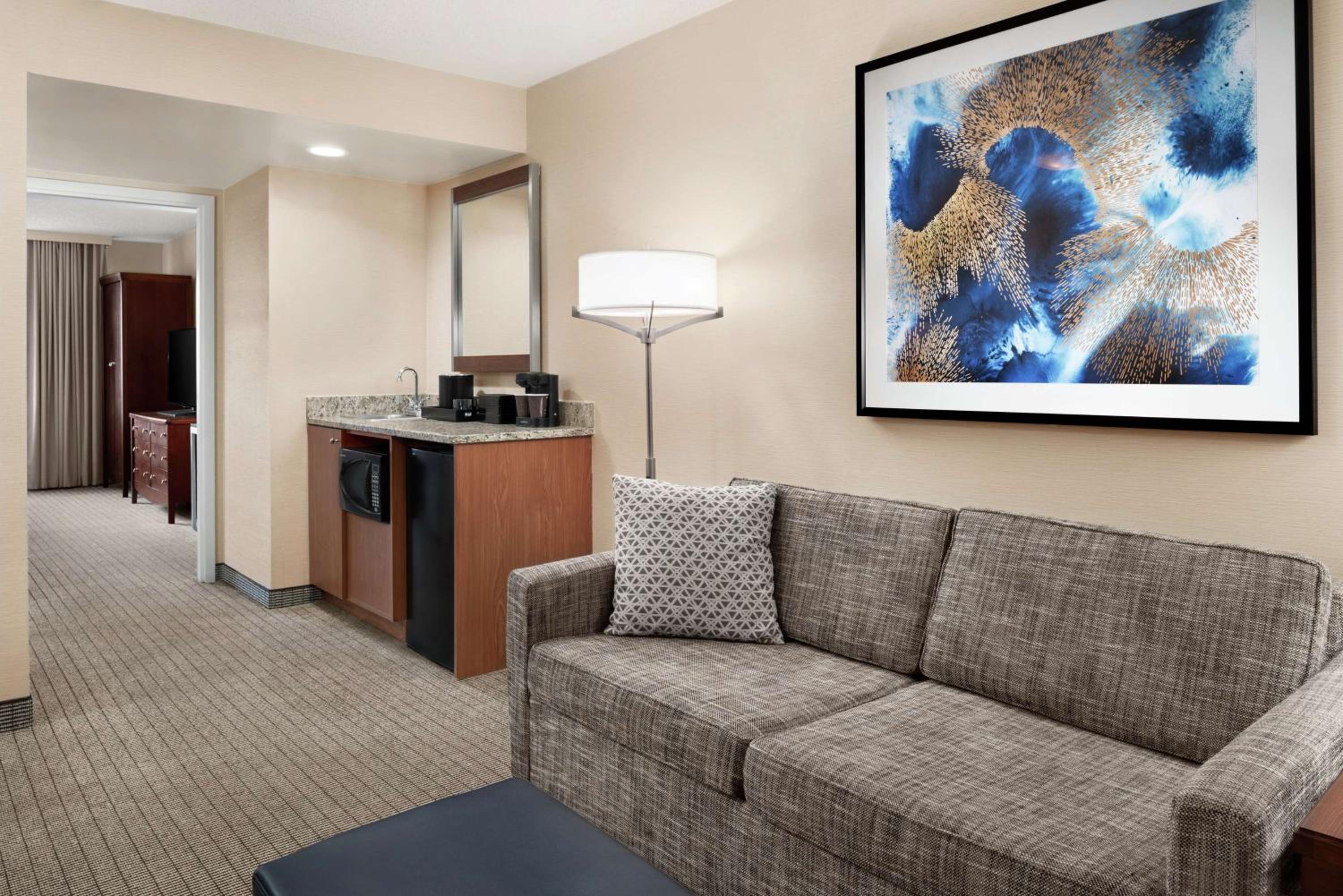 Double Suite with Two Double Beds - Non-Smoking - Photo 5