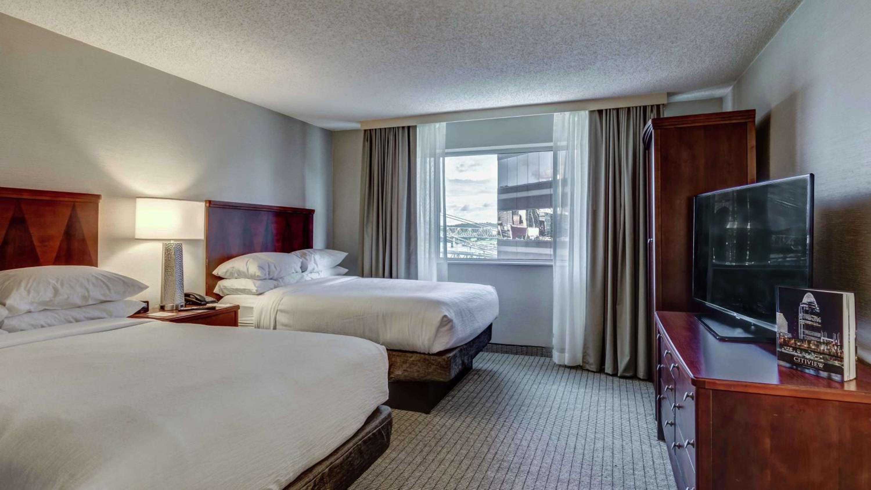Double Suite with Two Double Beds - Non-Smoking - Photo 2