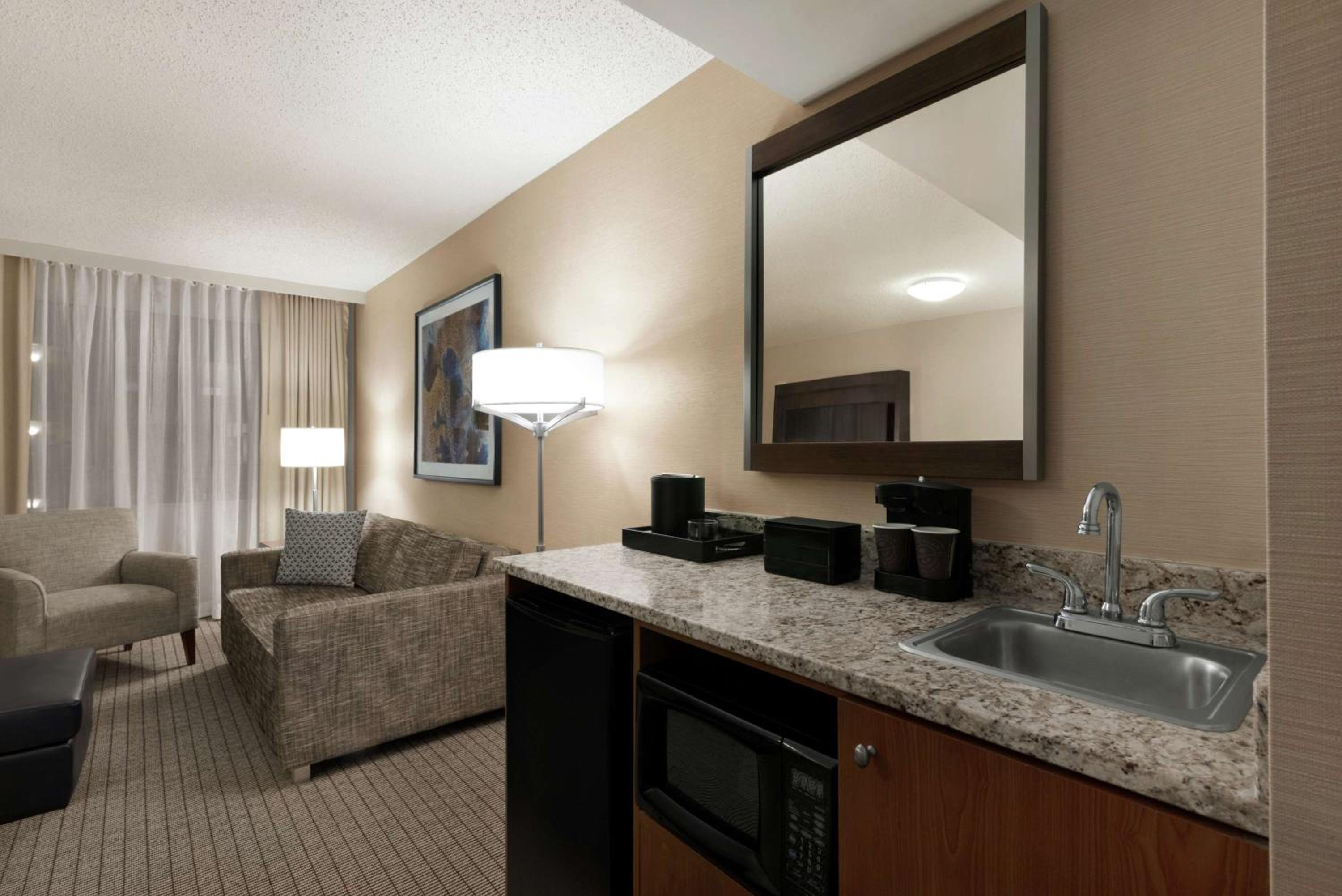 King Suite - Photo 2