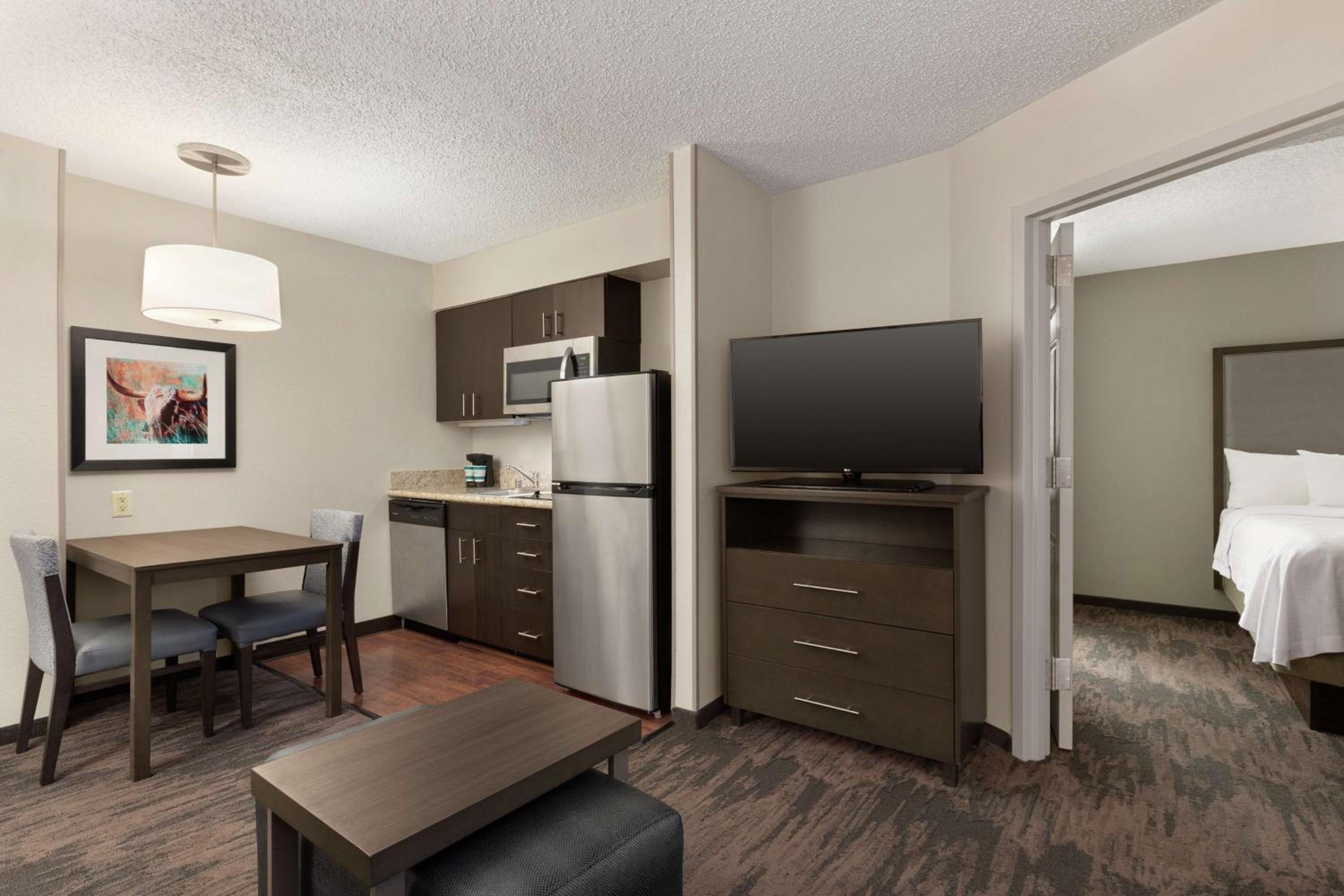 One-Bedroom Suite with Two Double Beds - Non-Smoking photo 3