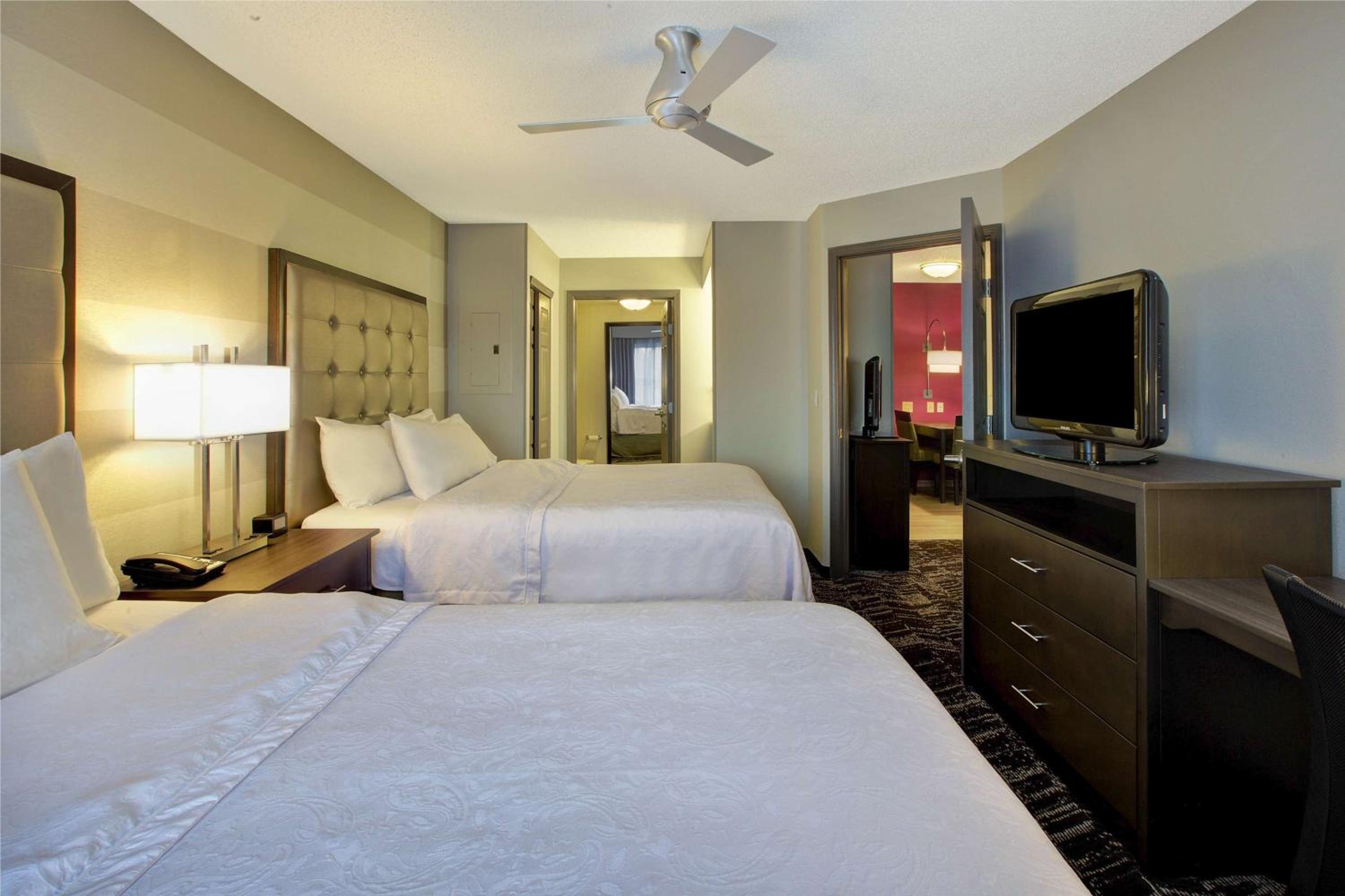 Suite with Two Double Beds - Mobility Access/Non-Smoking photo 2