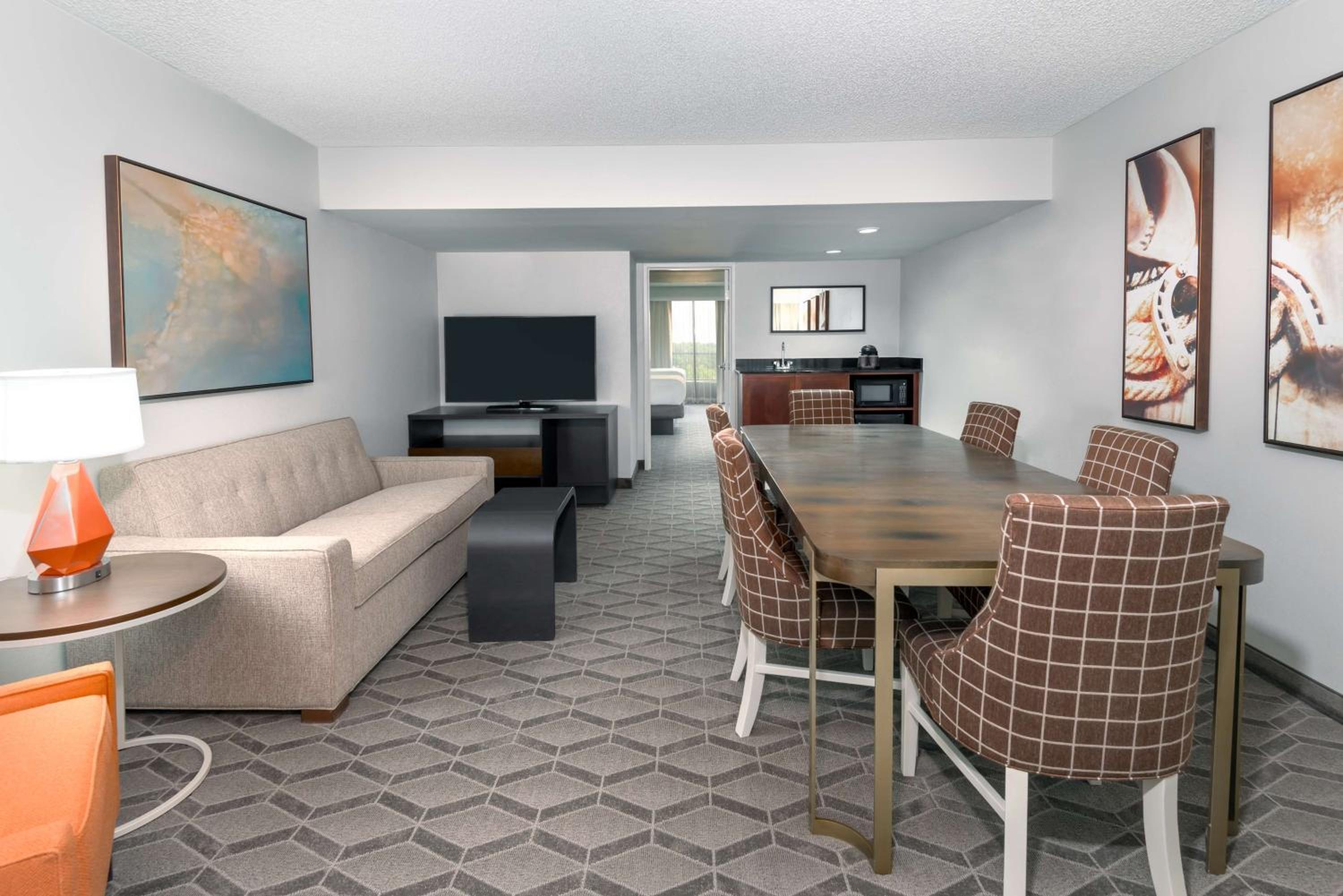 Executive Suite with Two Double Beds - Non-Smoking - Photo 3