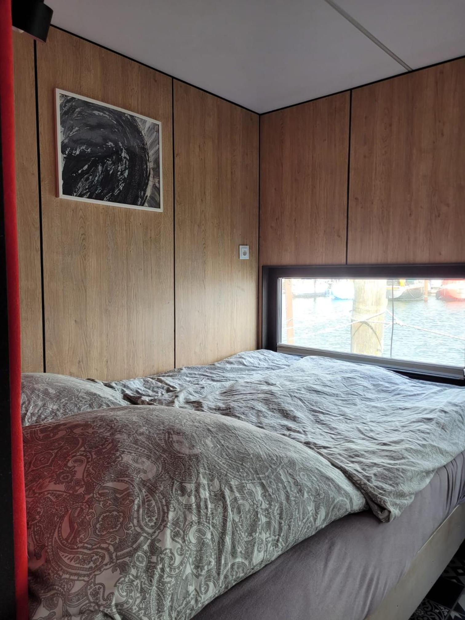 Two-Bedroom House photo 3