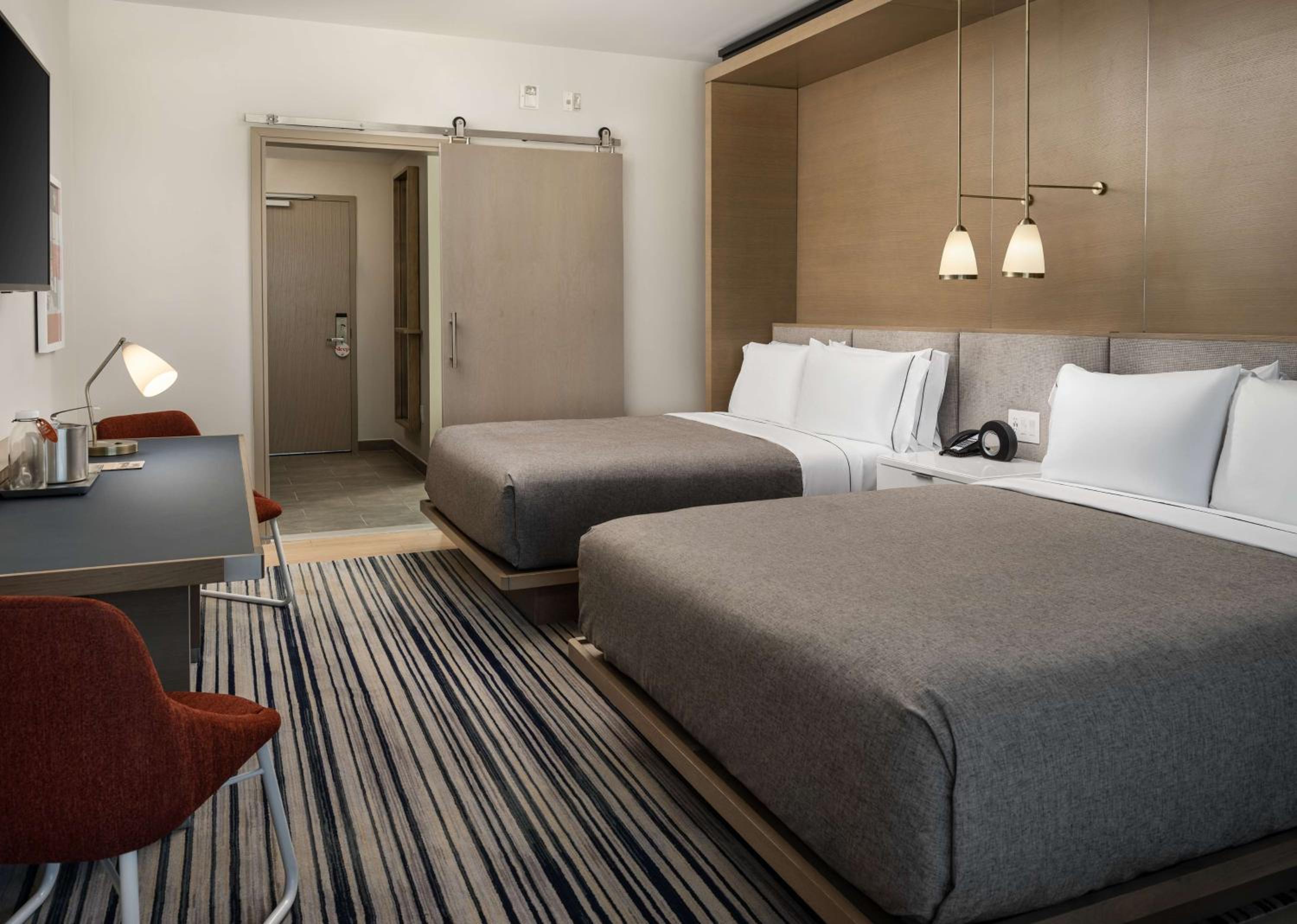 Queen Room with Two Queen Beds - Hearing Access - Photo 2