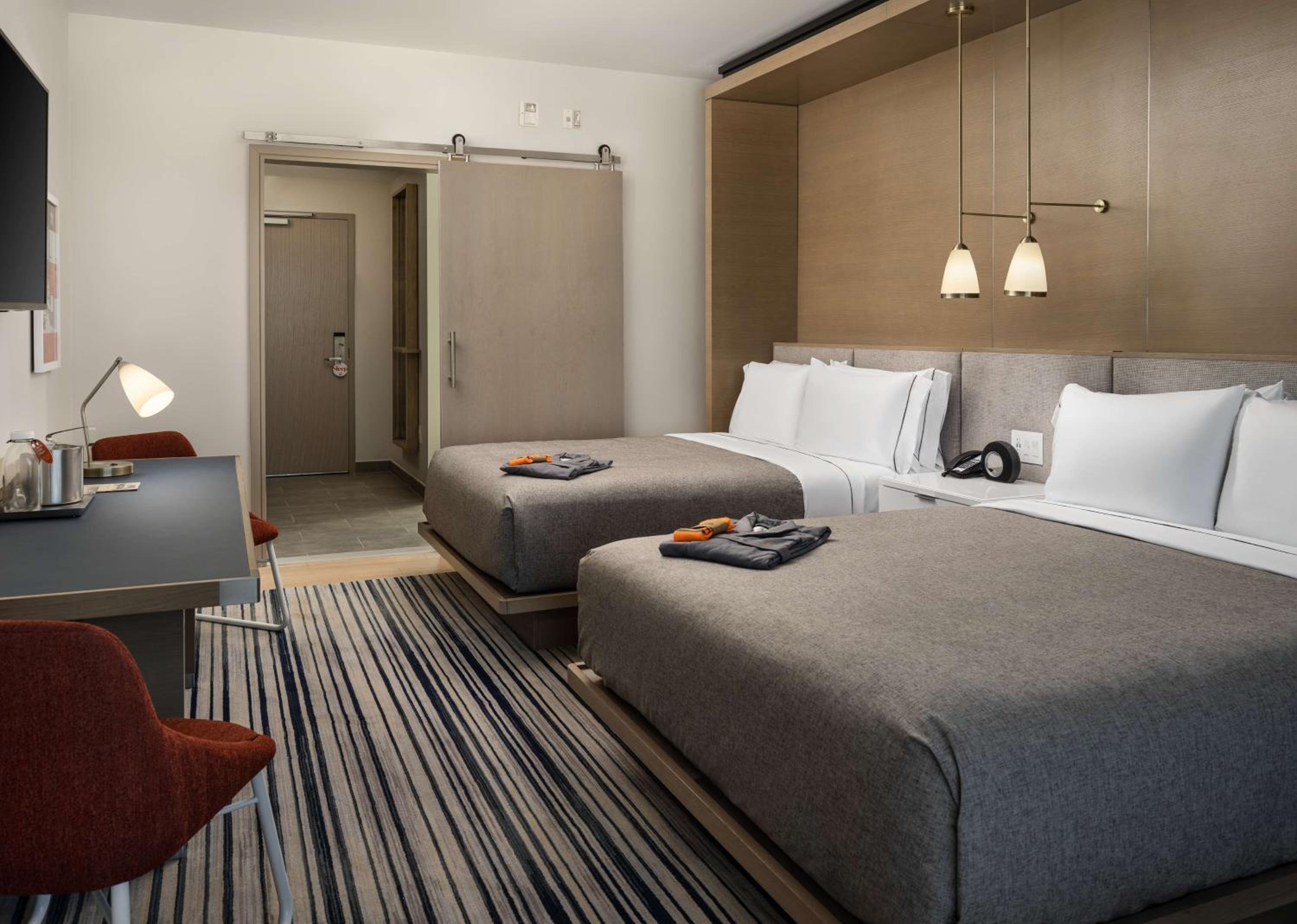Queen Room with Two Queen Beds - Hearing Access - Photo 3