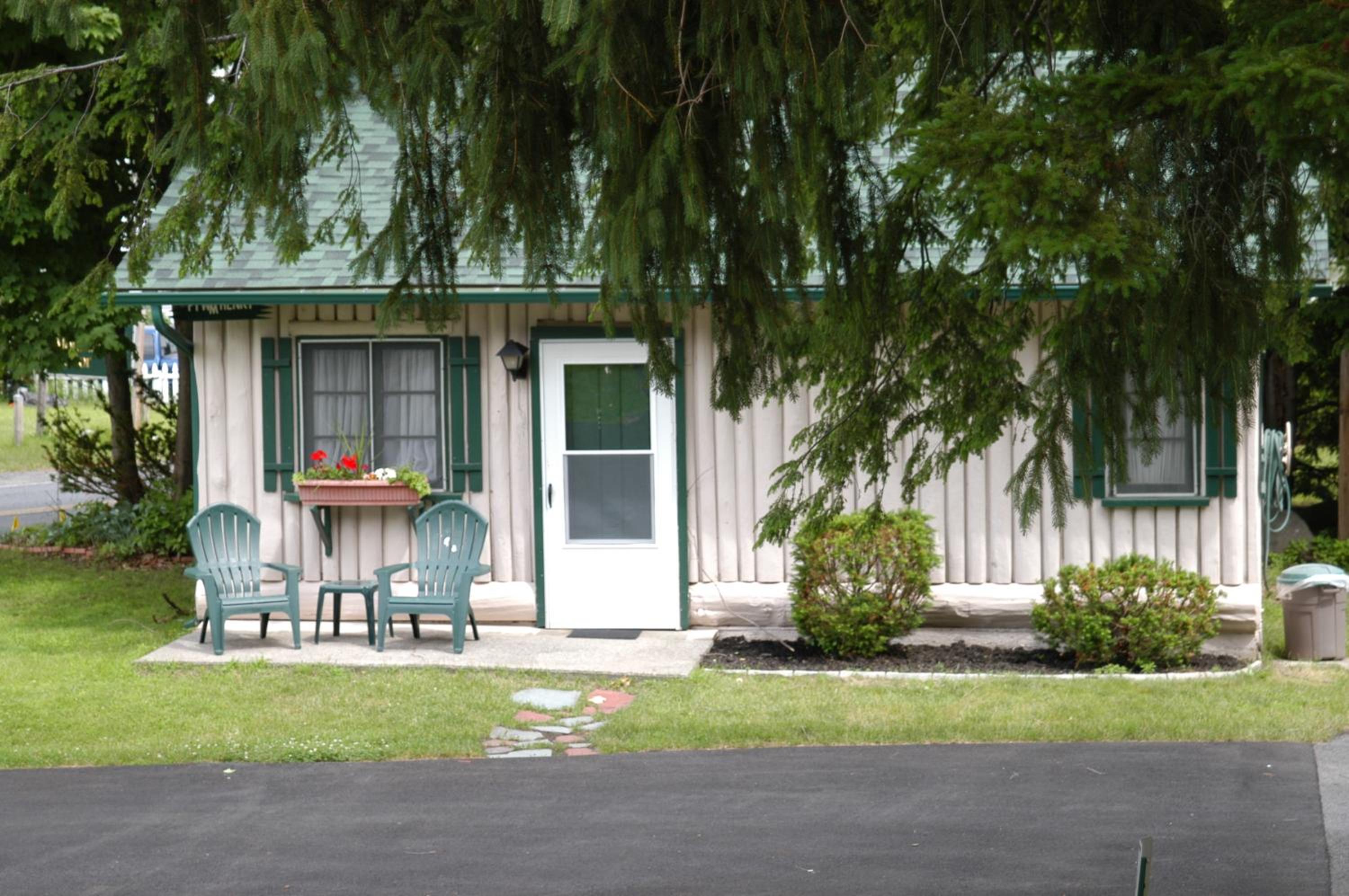 Two-Bedroom Cabin  photo 2