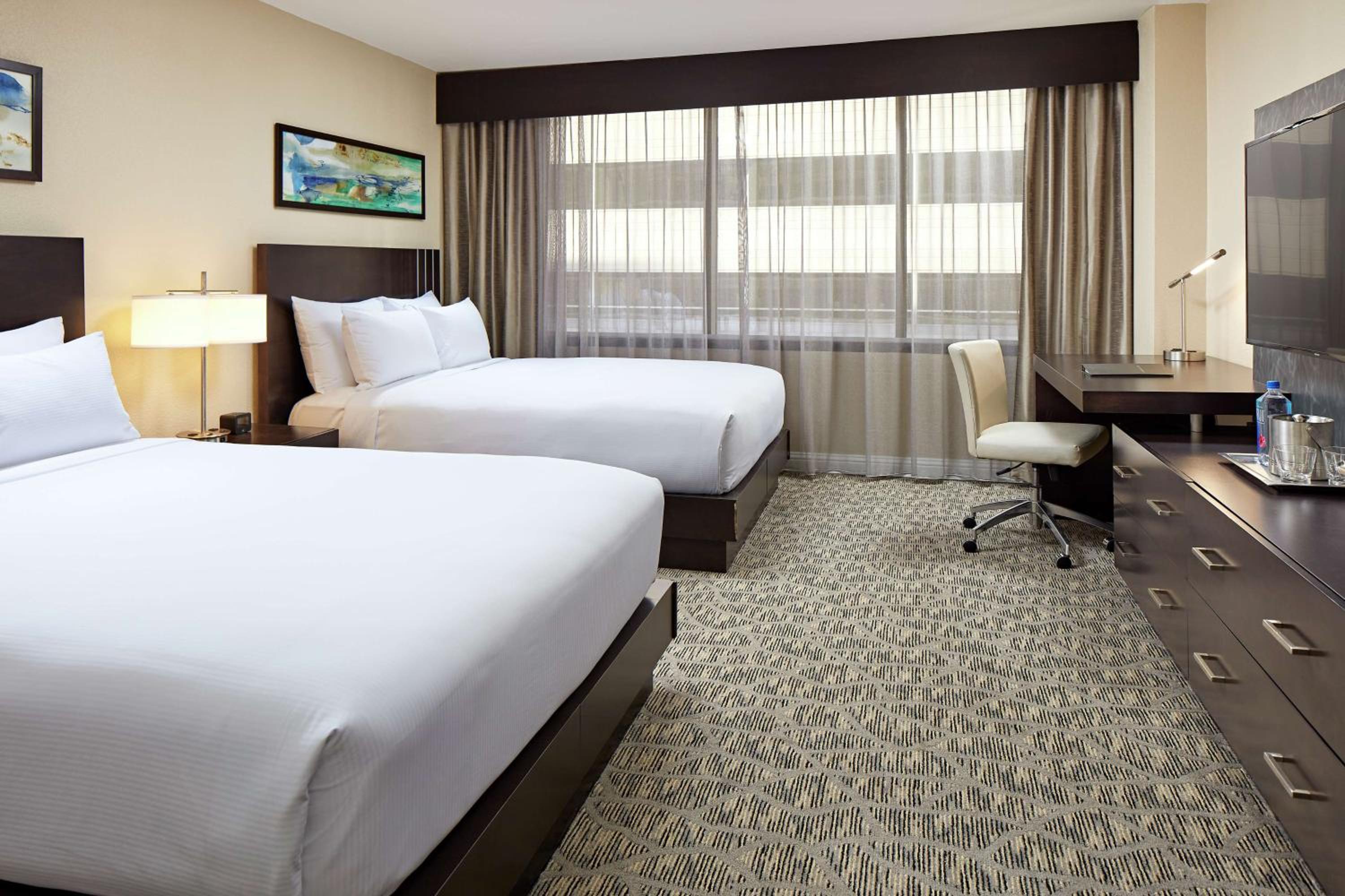 One-Bedroom Double Suite with Two Double Beds - Photo 2