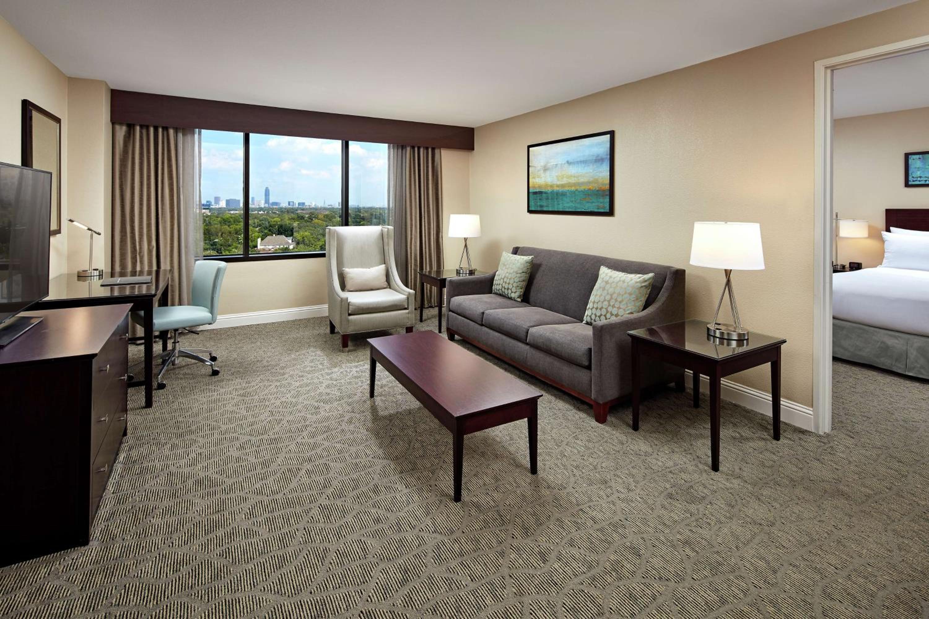 One-Bedroom Double Suite with Two Double Beds - Photo 3