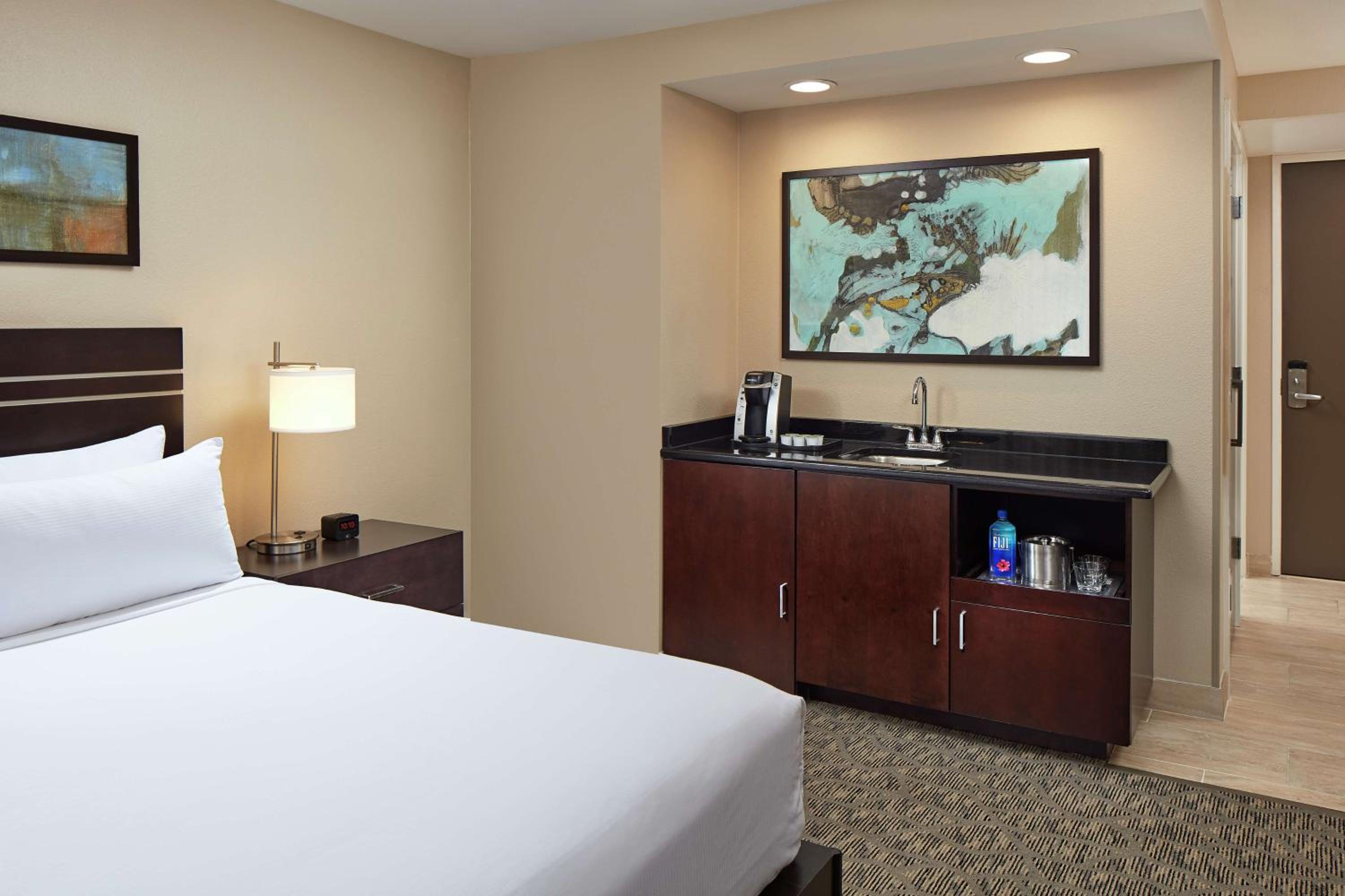 King Room with View - Photo 3