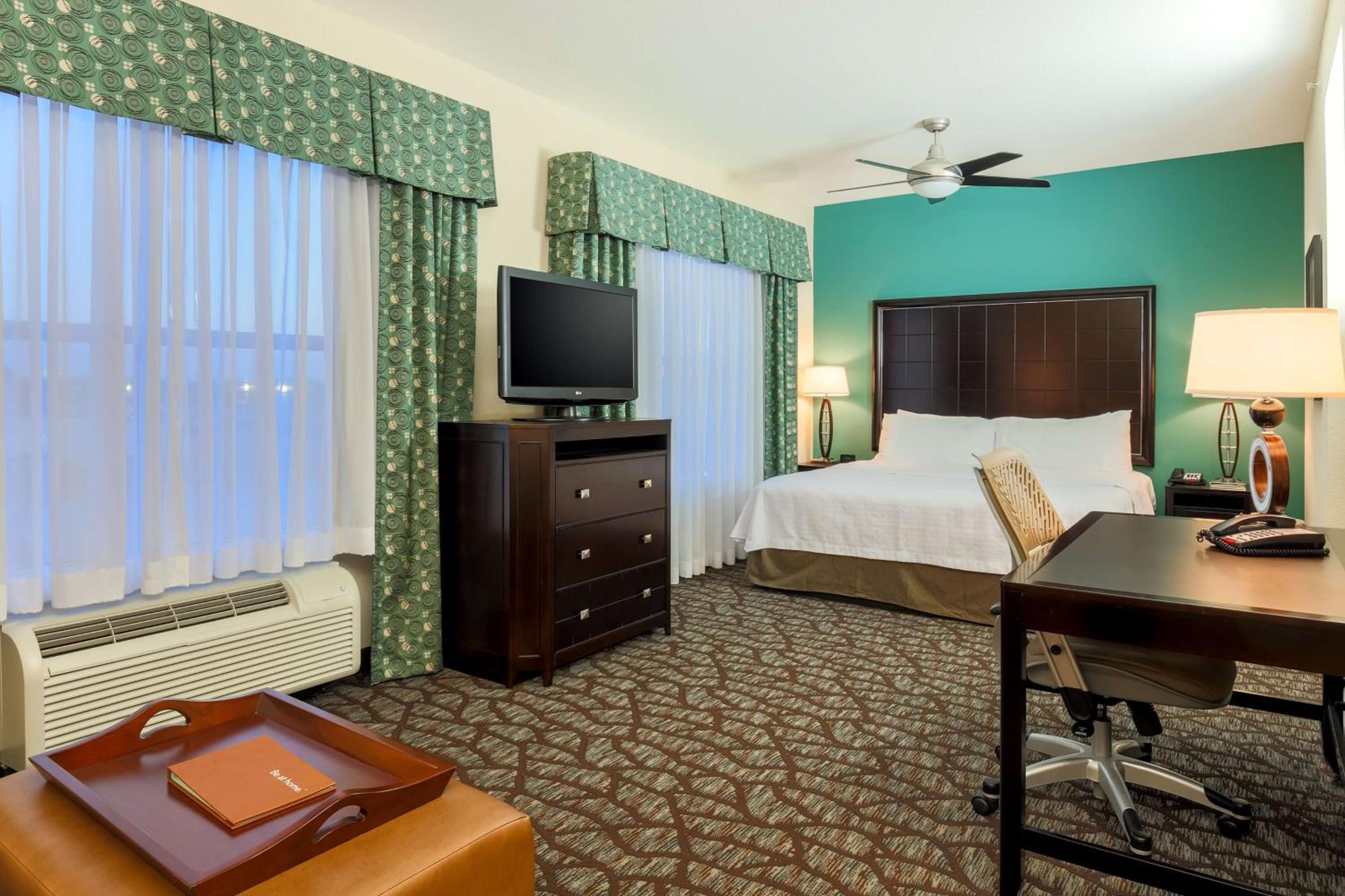 King Studio Suite - Non-Smoking photo 3