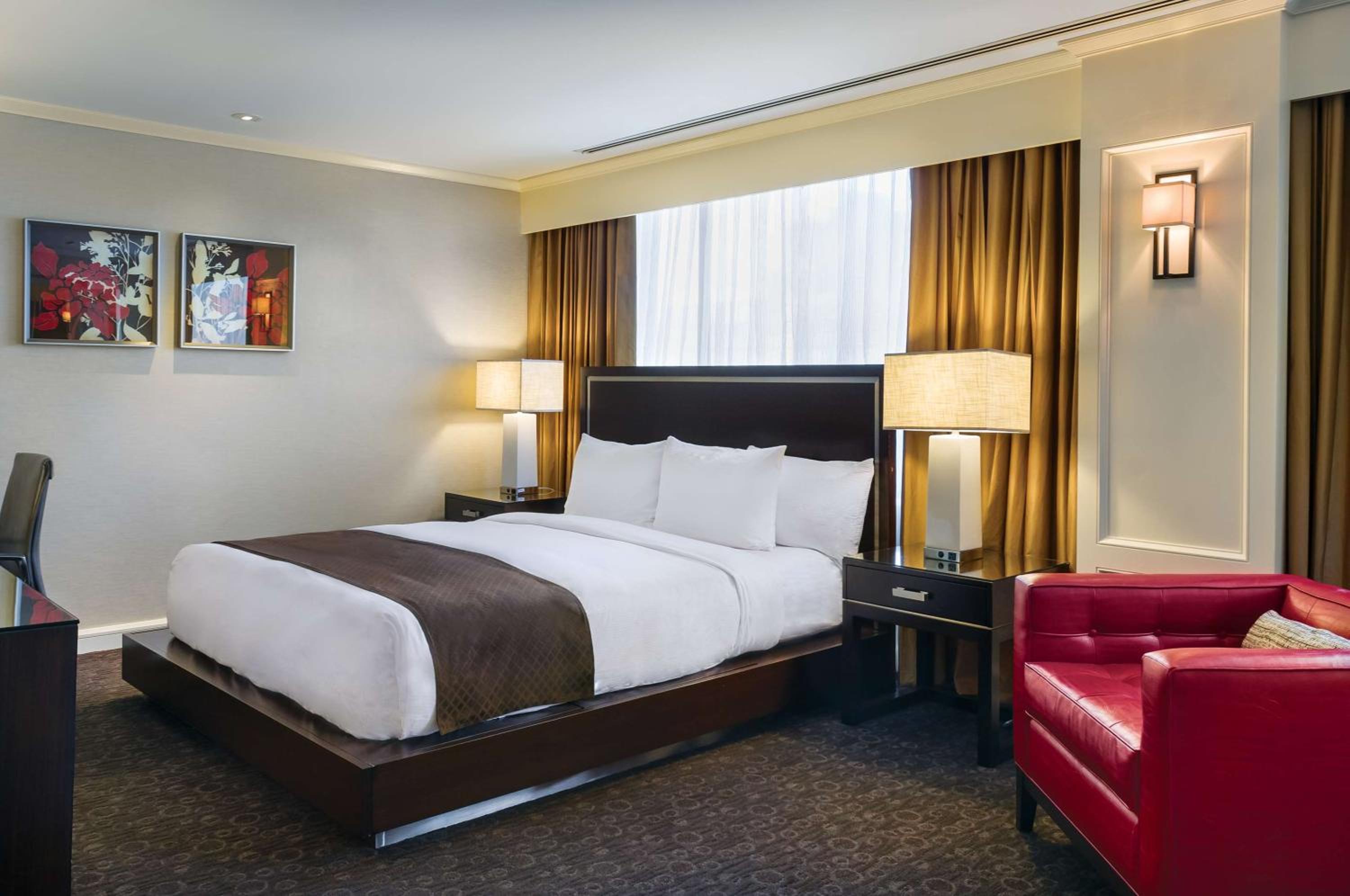 Executive King Suite photo 2