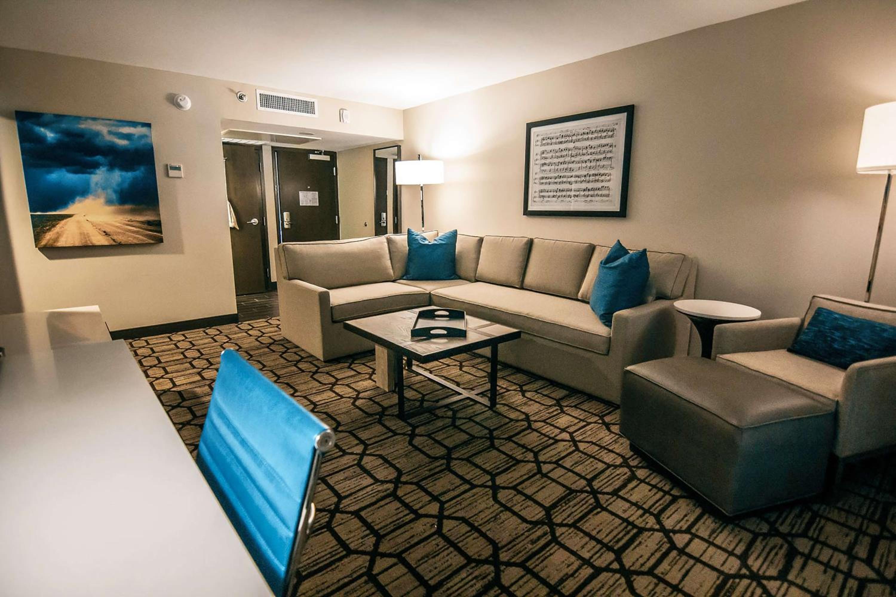 Two-Bedroom King Suite with Pool View - Photo 1