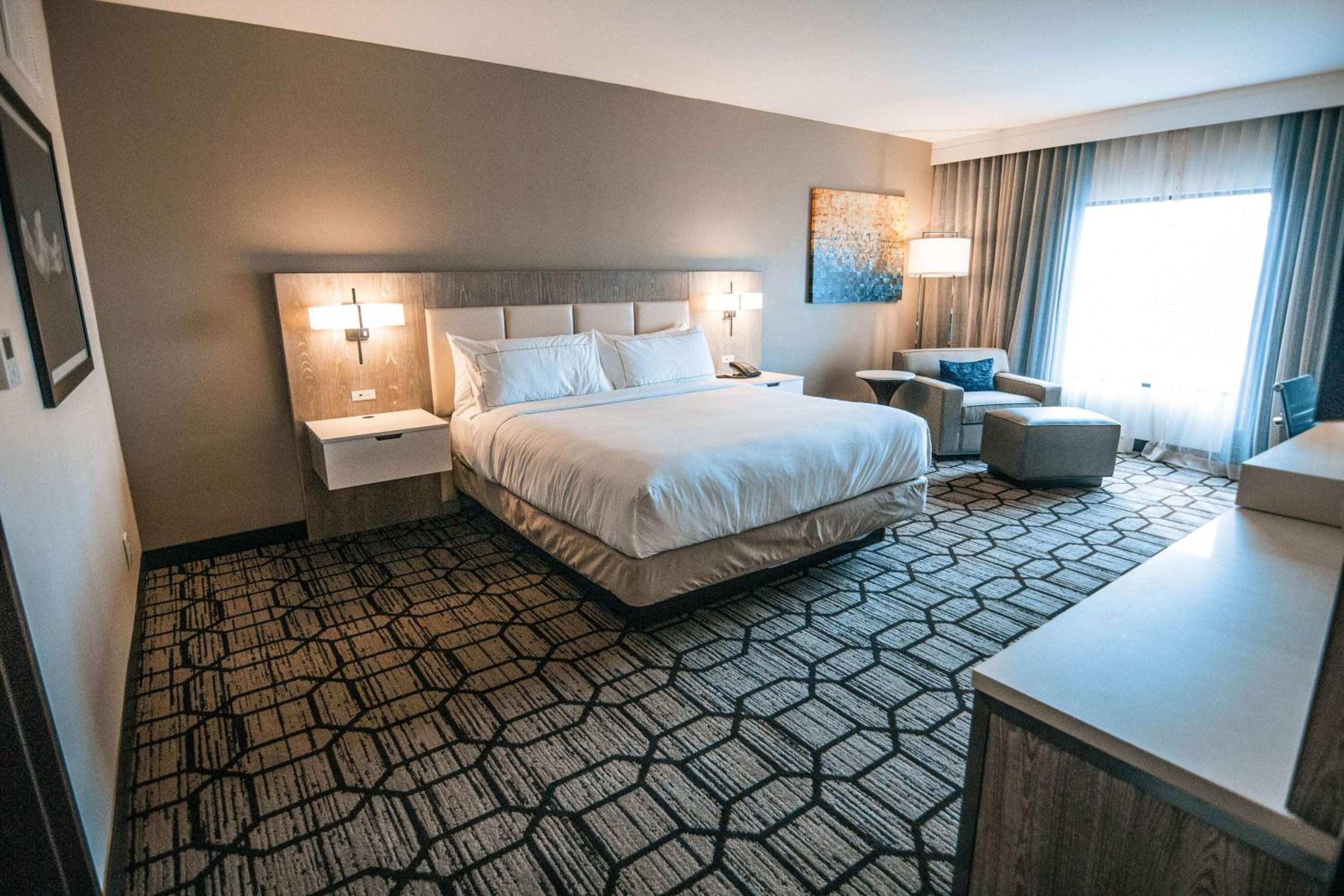 Two-Bedroom King Suite - Photo 3