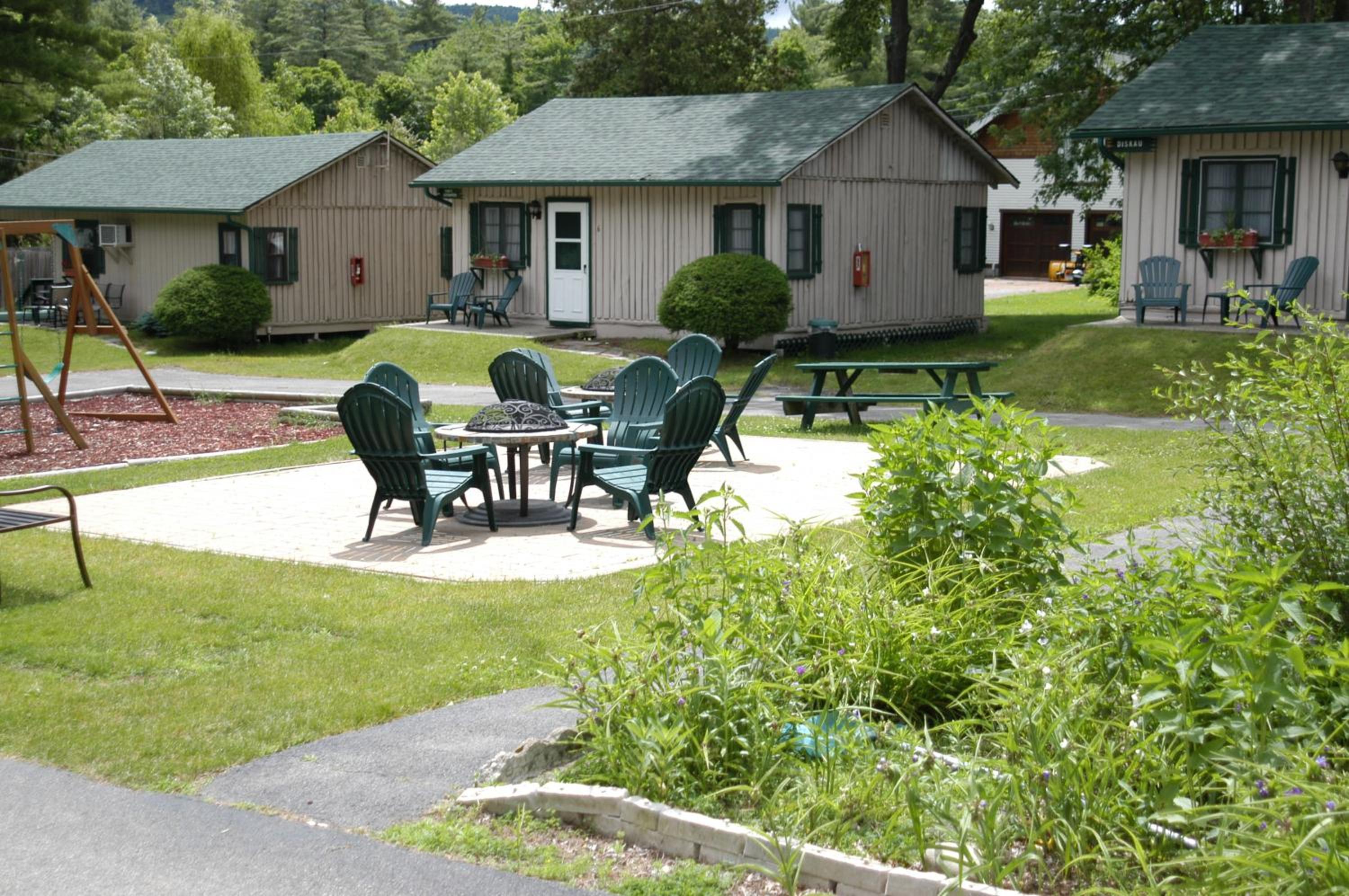 Two-Bedroom Cabin  photo 3