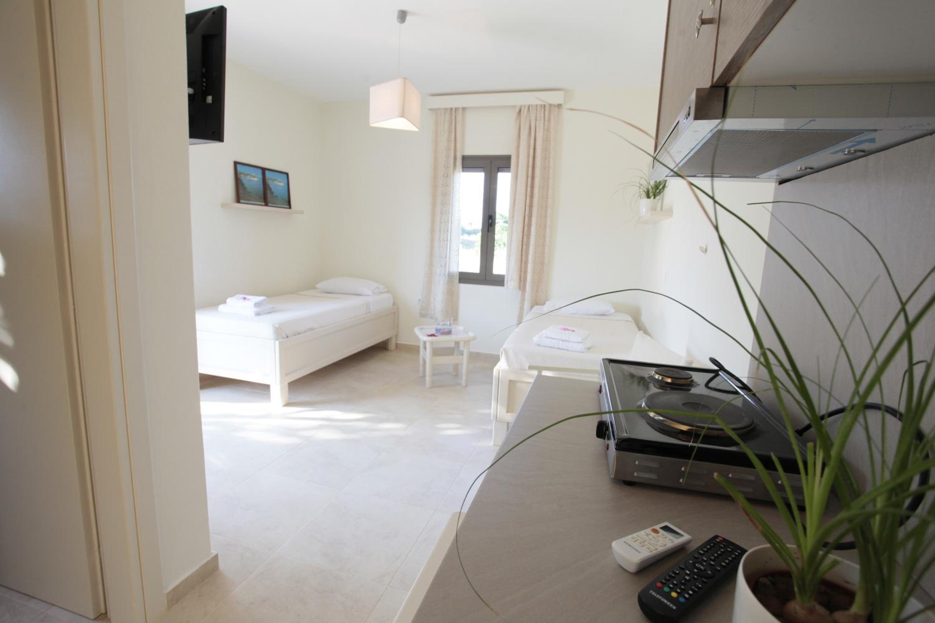 Deluxe Quadruple Room photo 2