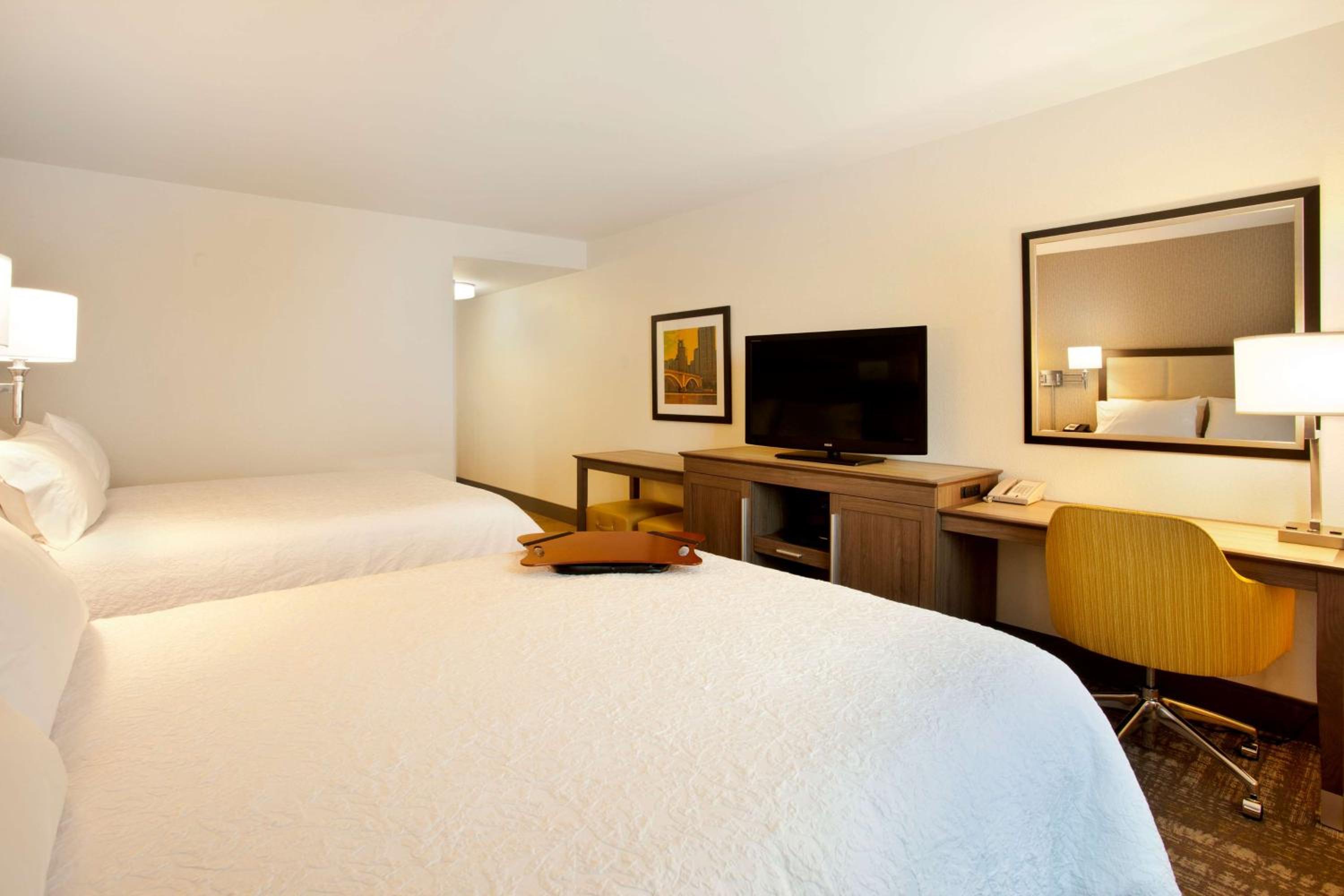 Queen Room with Two Queen Beds - Hearing Access/Non-Smoking