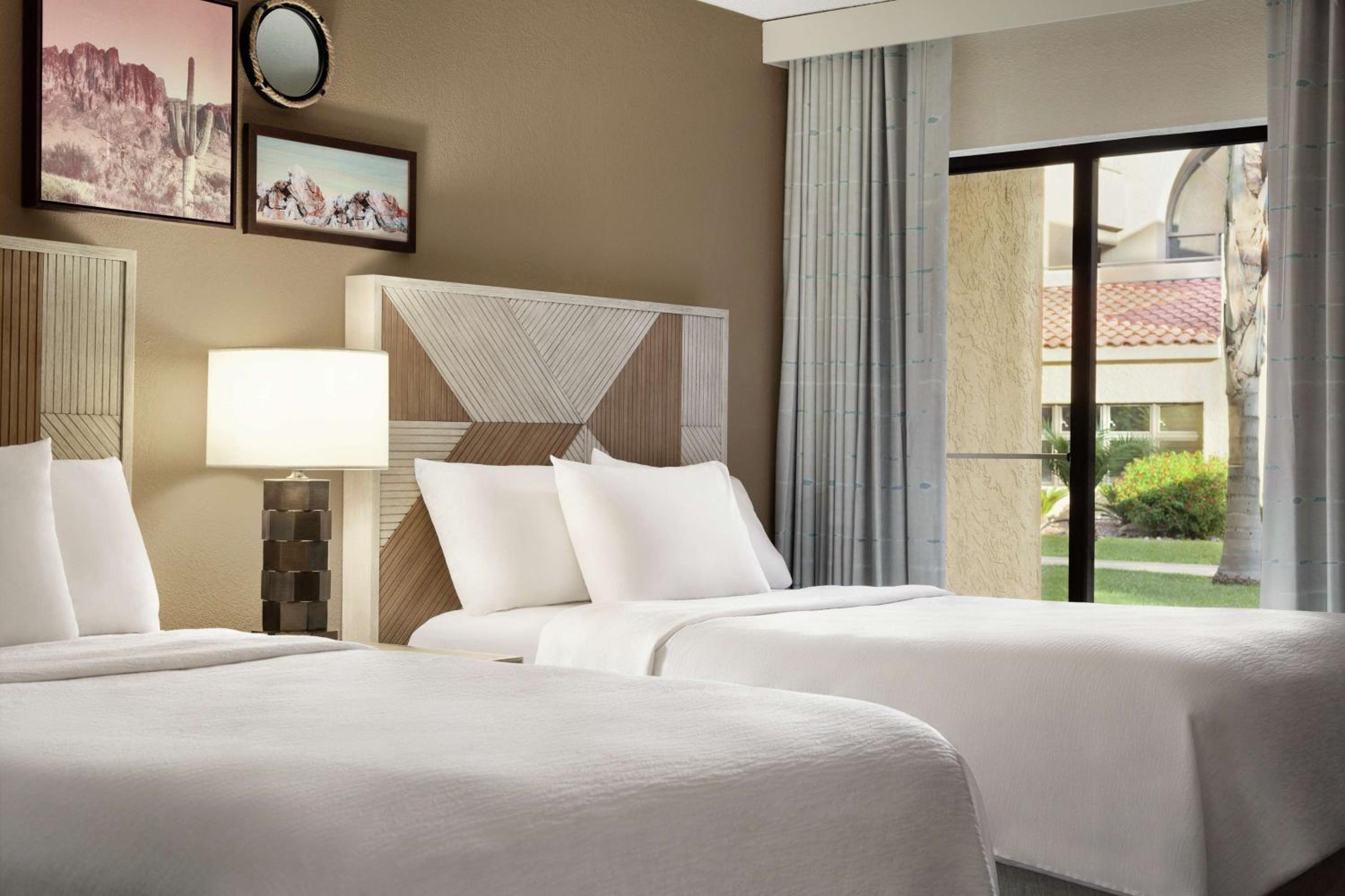 Double Suite with Pool View - Non-Smoking - Photo 4