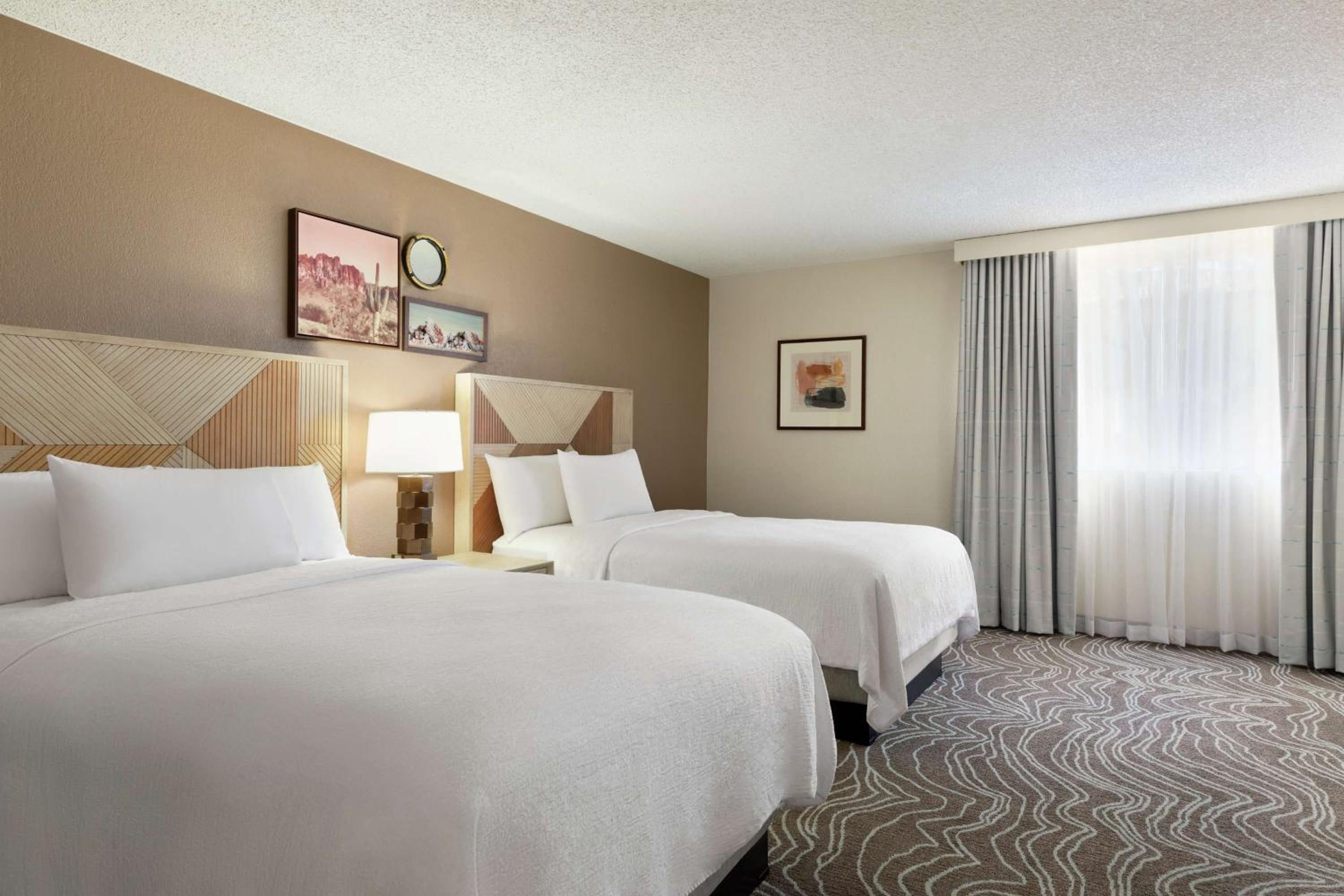 Suite with Two Double Beds - Photo 2