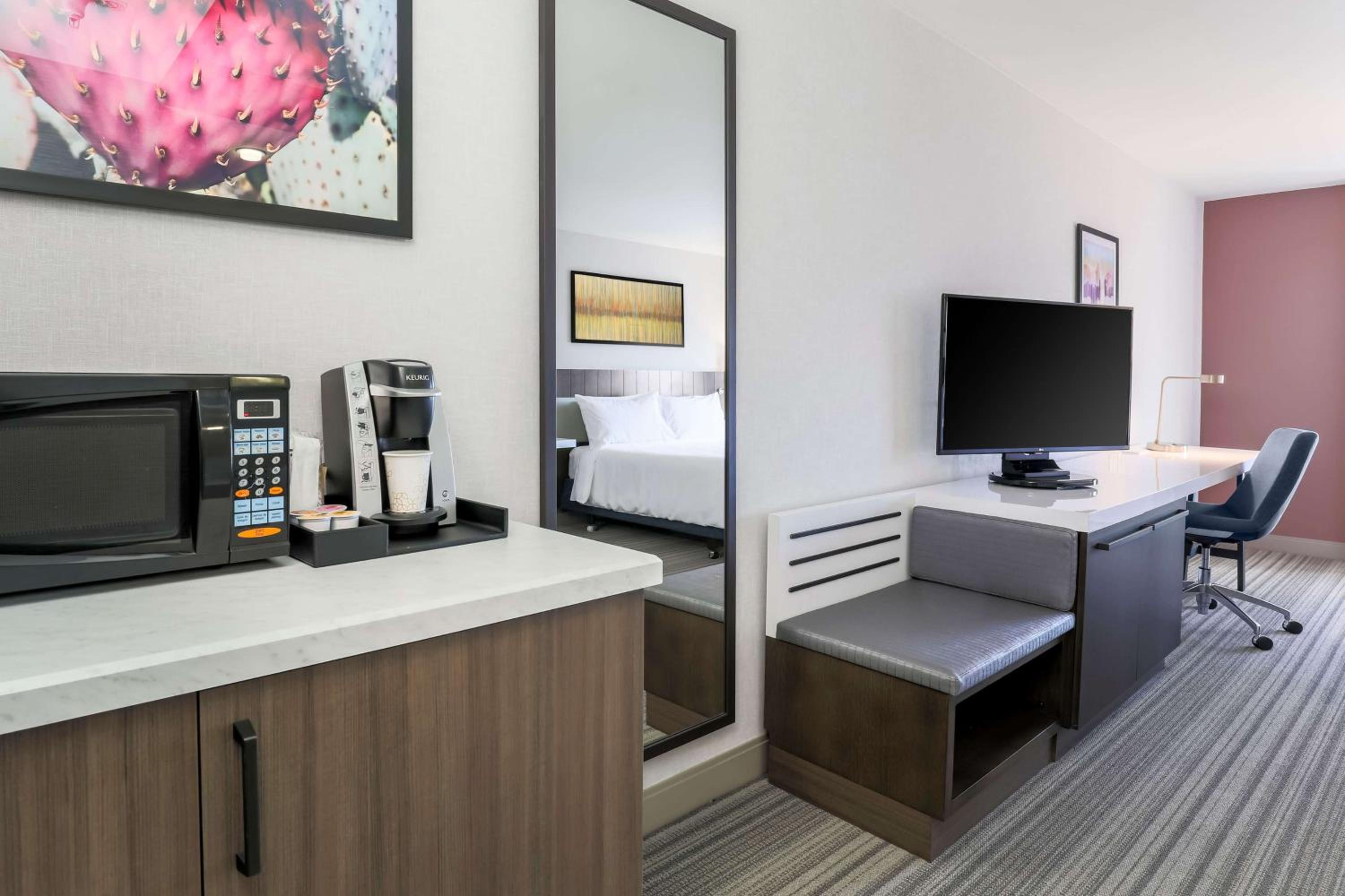 King Room with Whirlpool - Photo 1