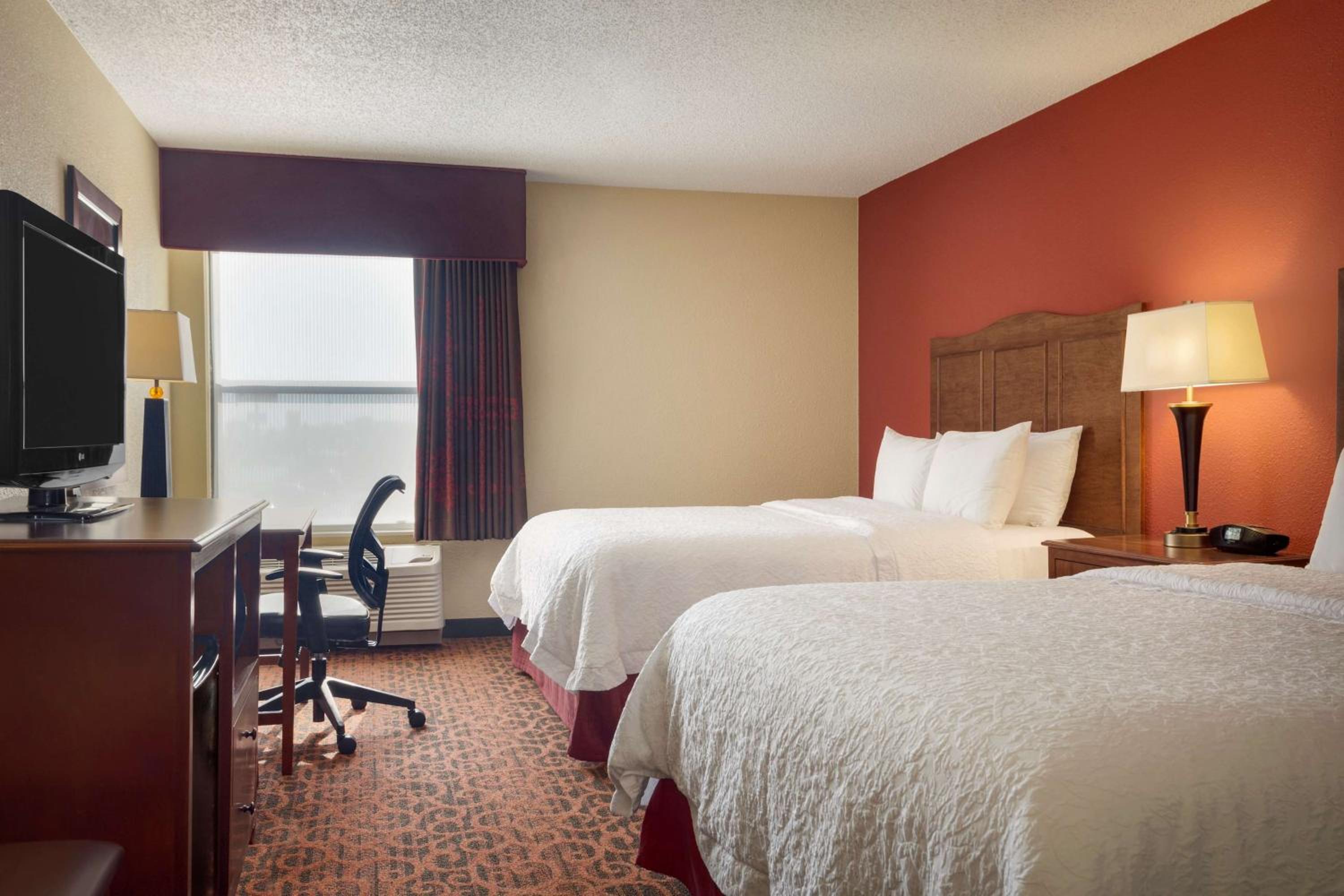 Room with Two Queen Beds - Non-Smoking - Photo 1