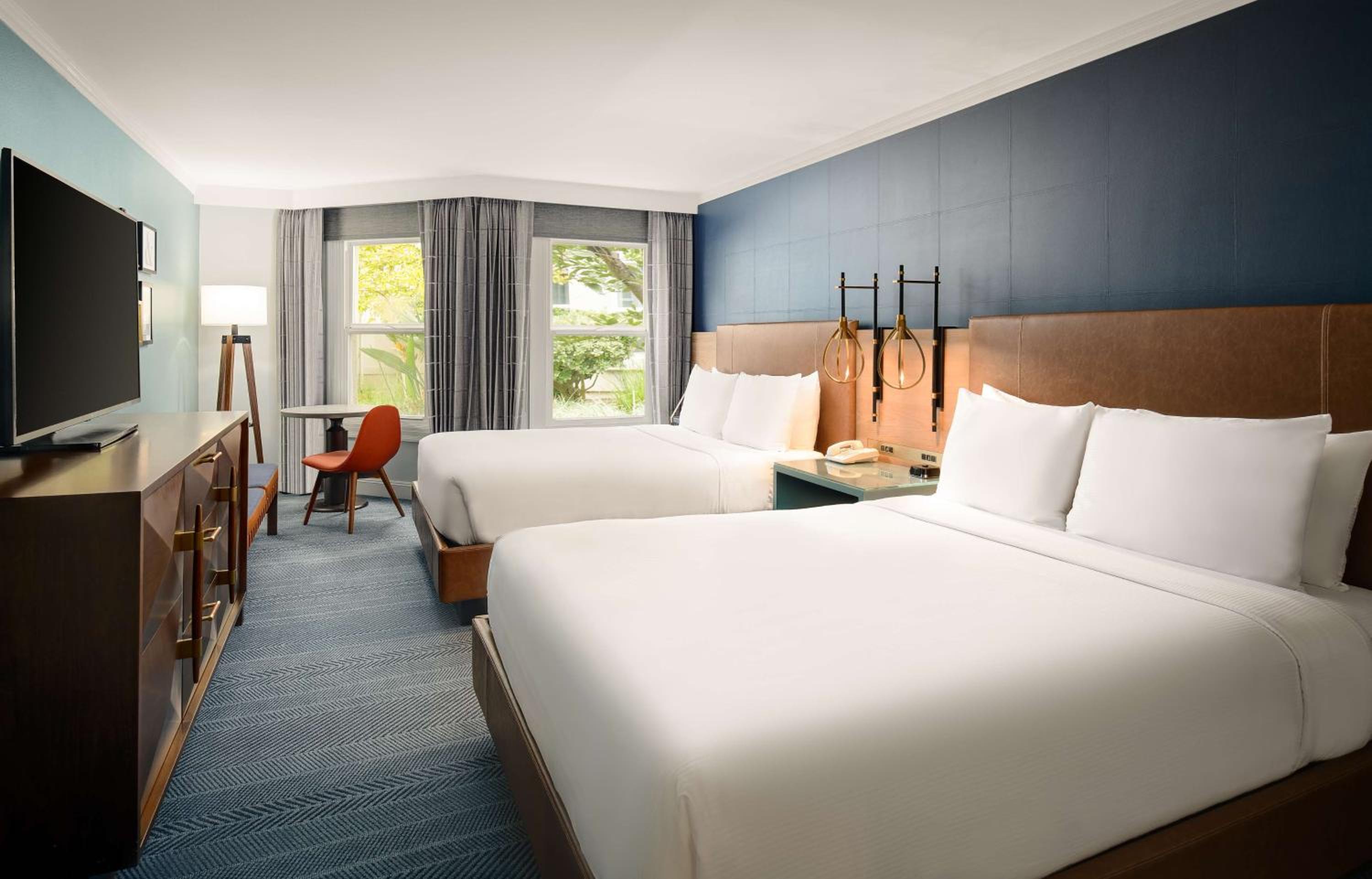 Queen Room with Two Queen Beds and 3X3 Shower - Mobility Access - Photo 3
