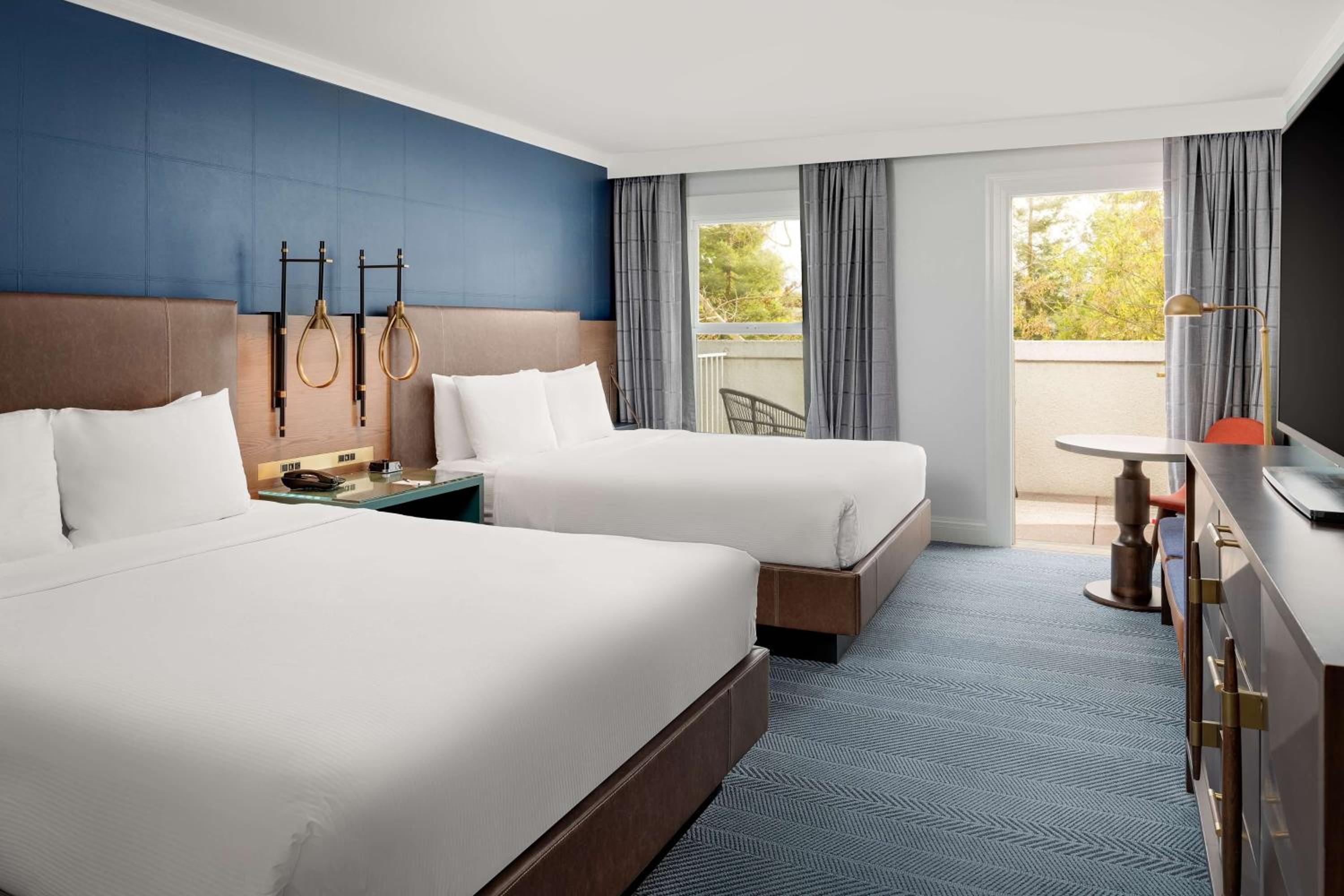 Queen Room with Two Queen Beds and 3X3 Shower - Mobility Access - Photo 5