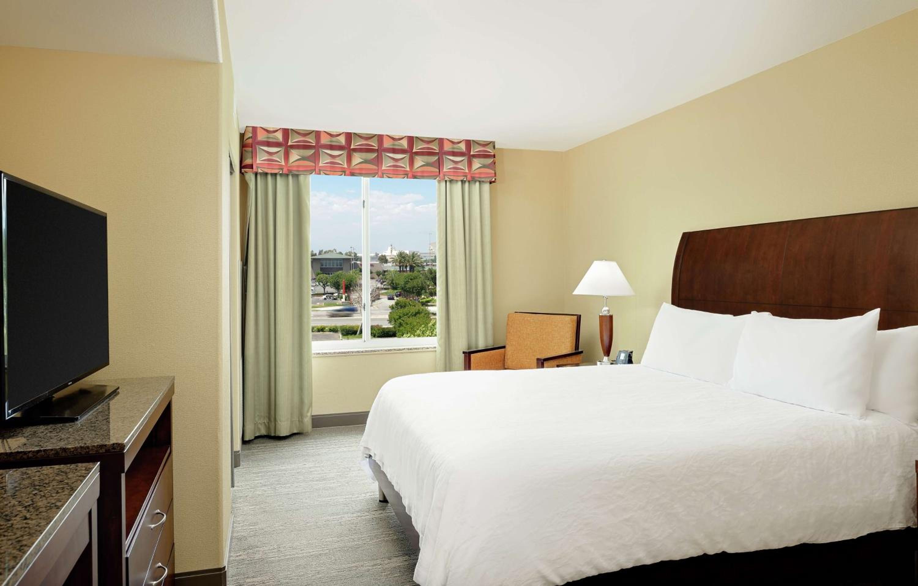 Junior King Suite - Photo 6