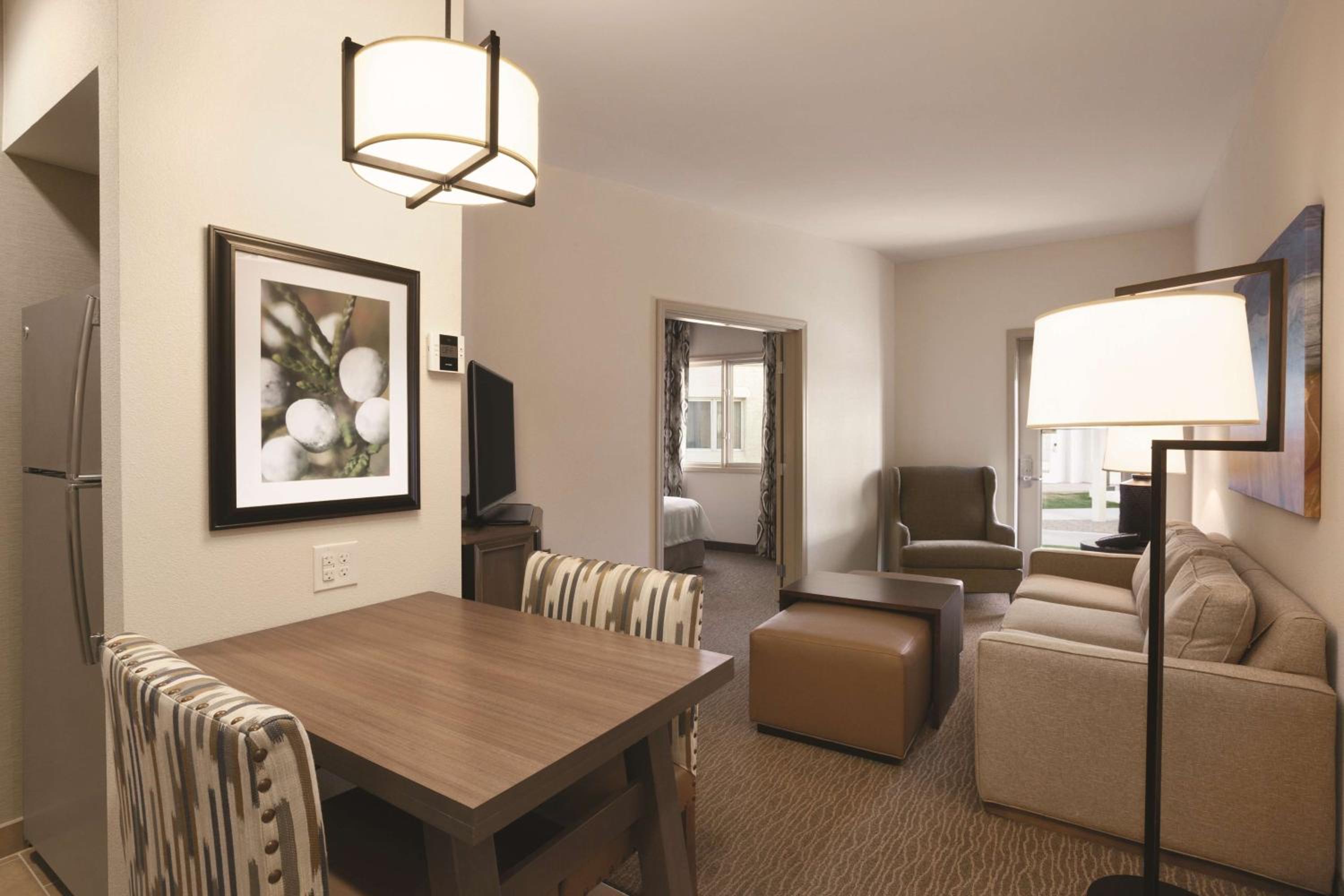 One-Bedroom King Suite - Non-Smoking photo 1