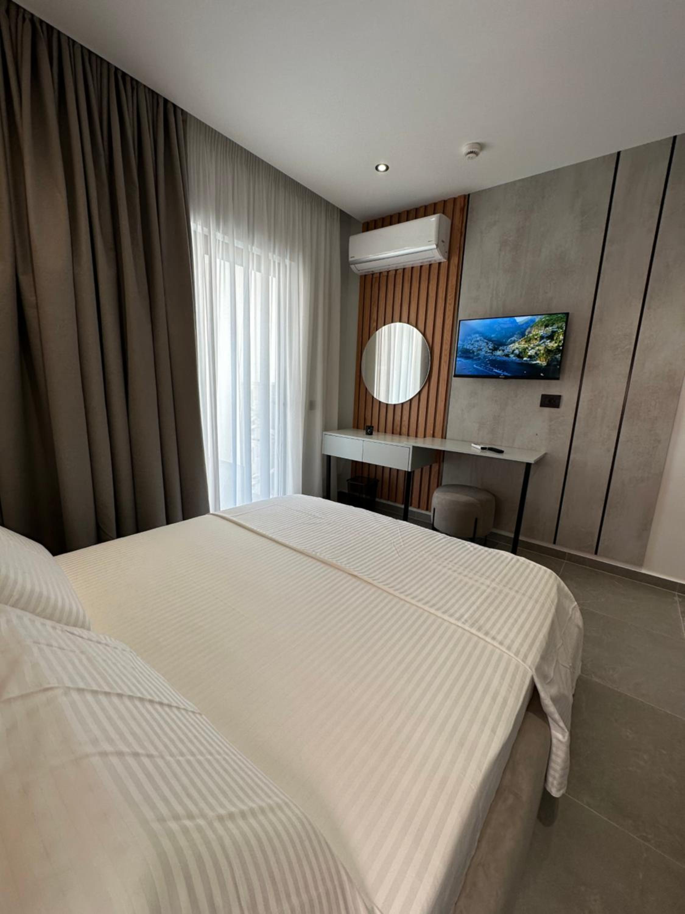 Deluxe Triple Room with Sea View photo 2