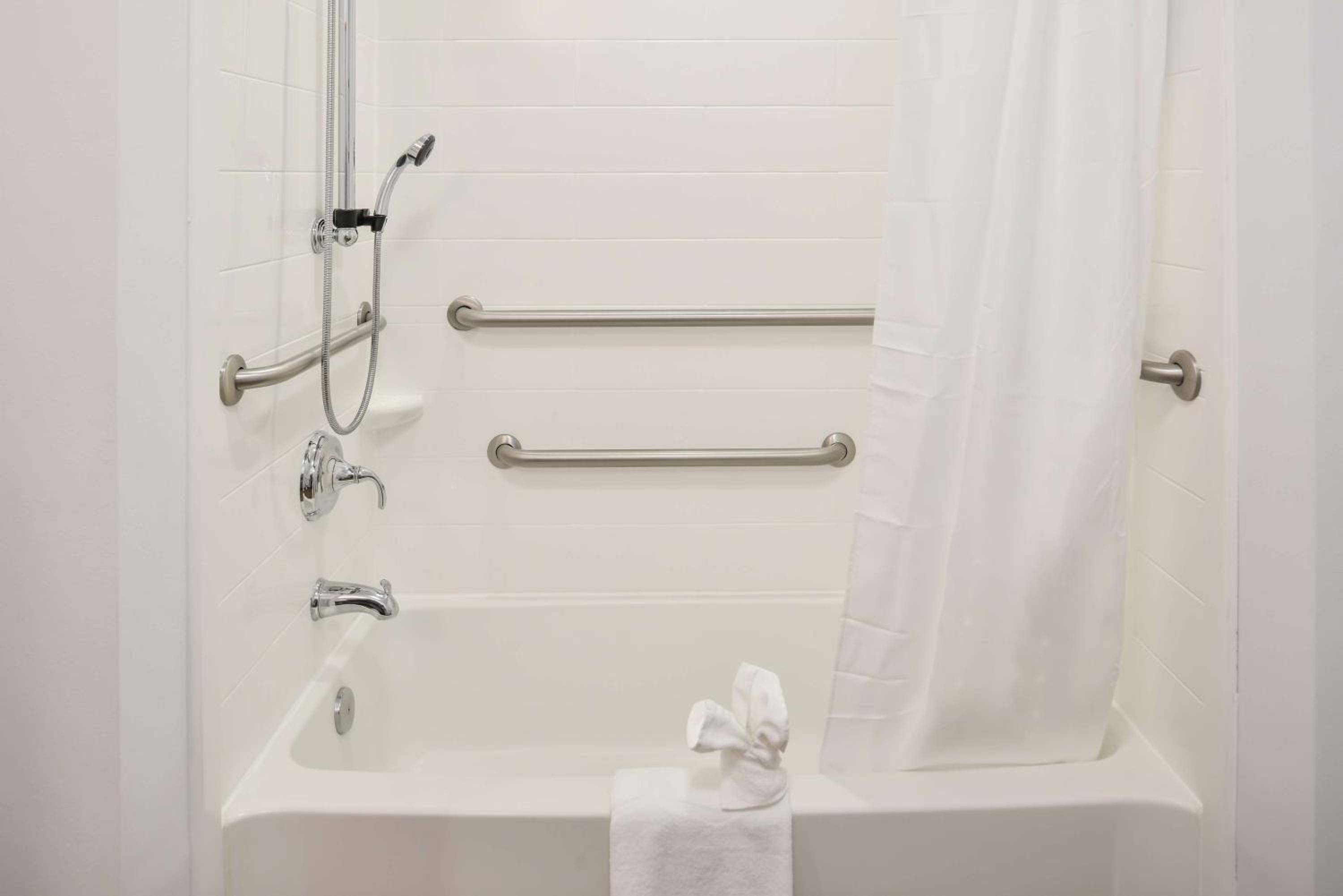 King Room - Hearing Access - Photo 10