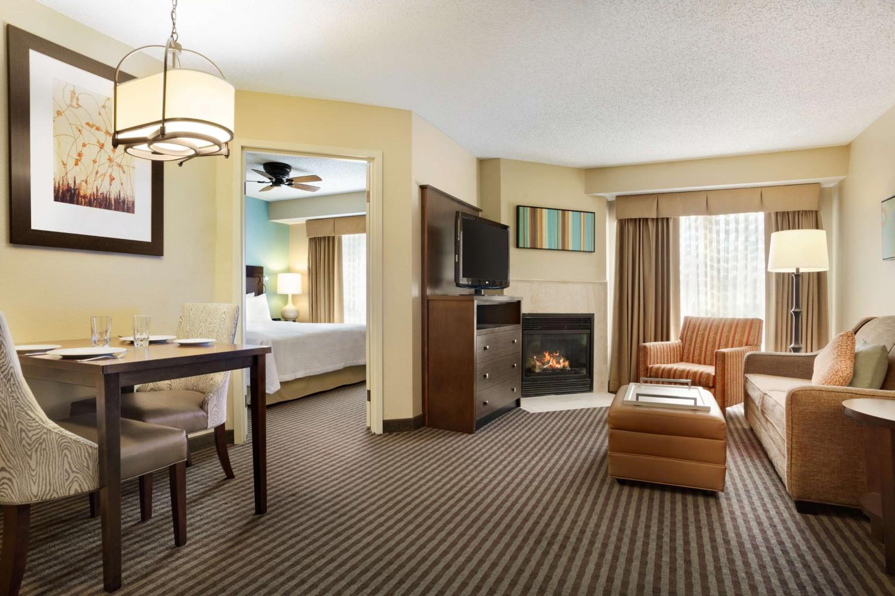 One-Bedroom King Suite - Non-Smoking - Photo 1
