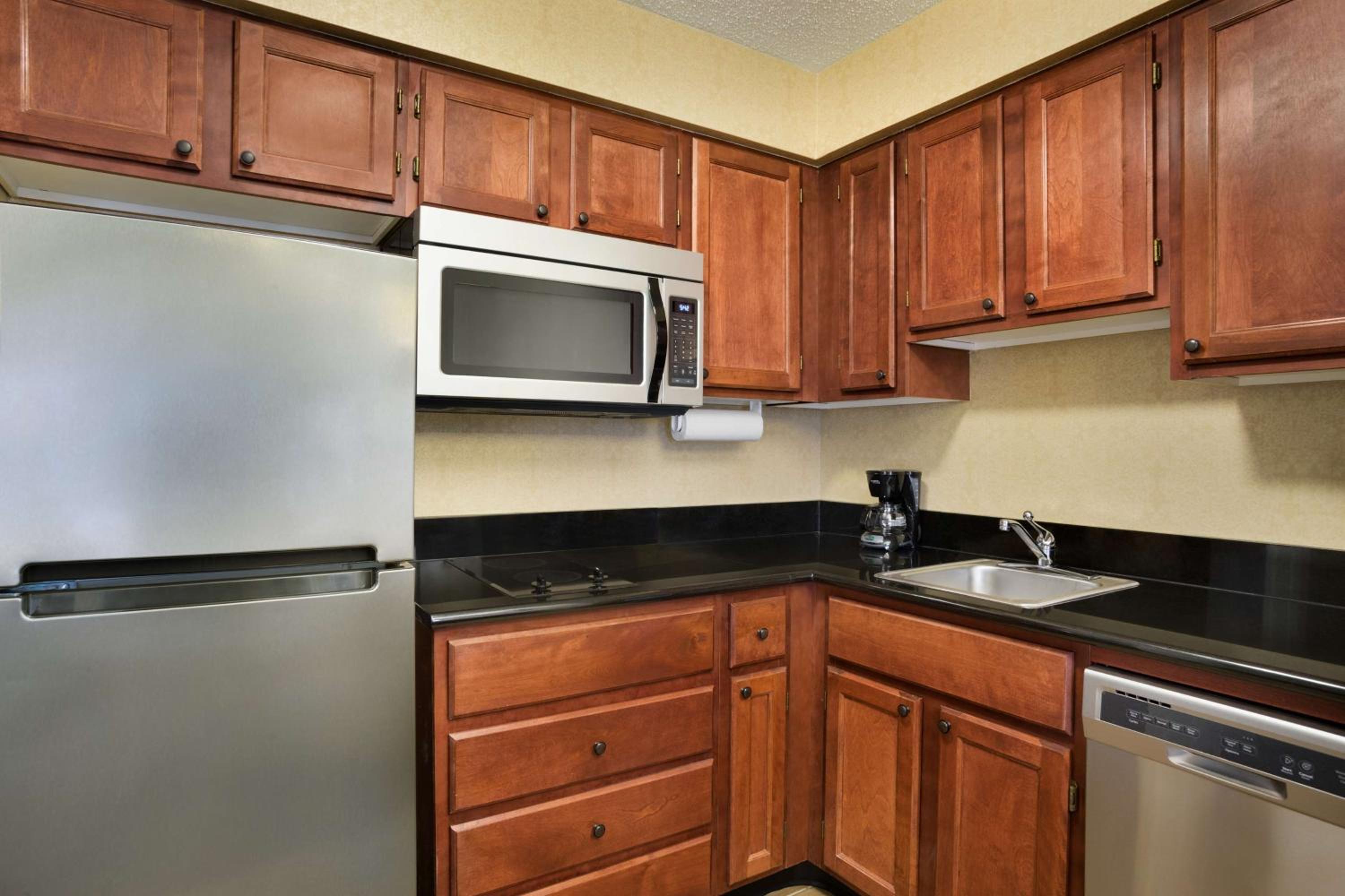 One-Bedroom King Suite - Non-Smoking - Photo 4