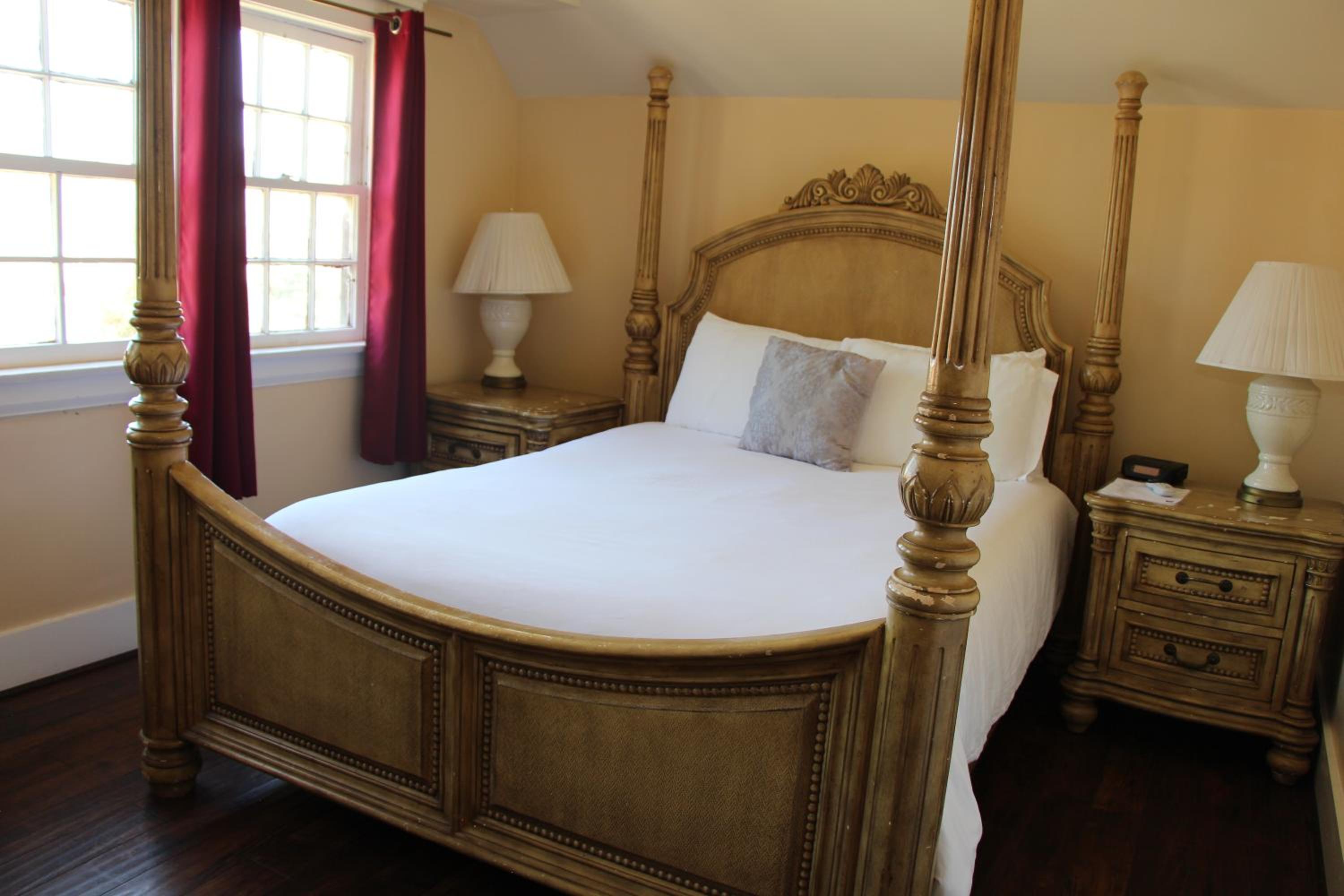Queen Room with Spa Bath photo 3