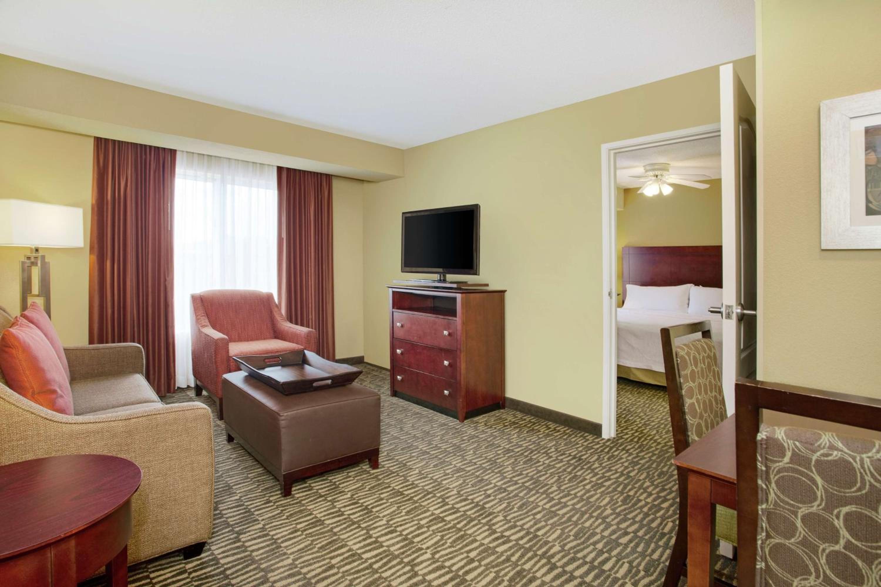 One-Bedroom King Suite - Non-Smoking - Photo 4