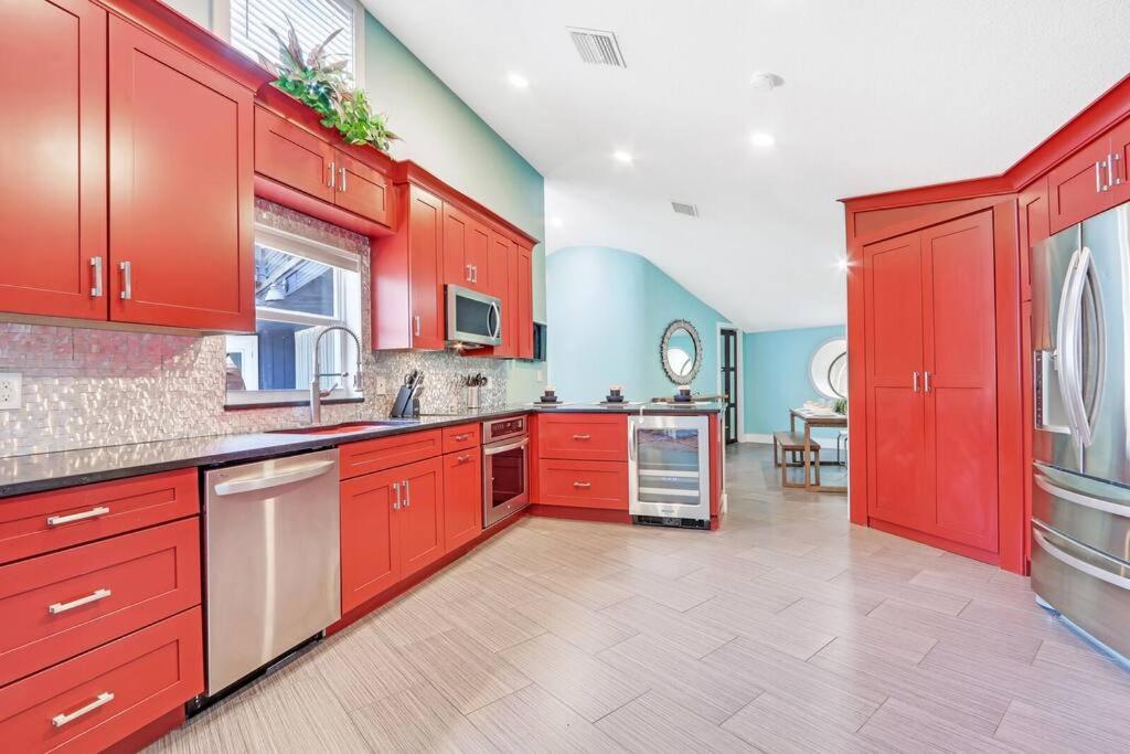 Four-Bedroom House photo 2