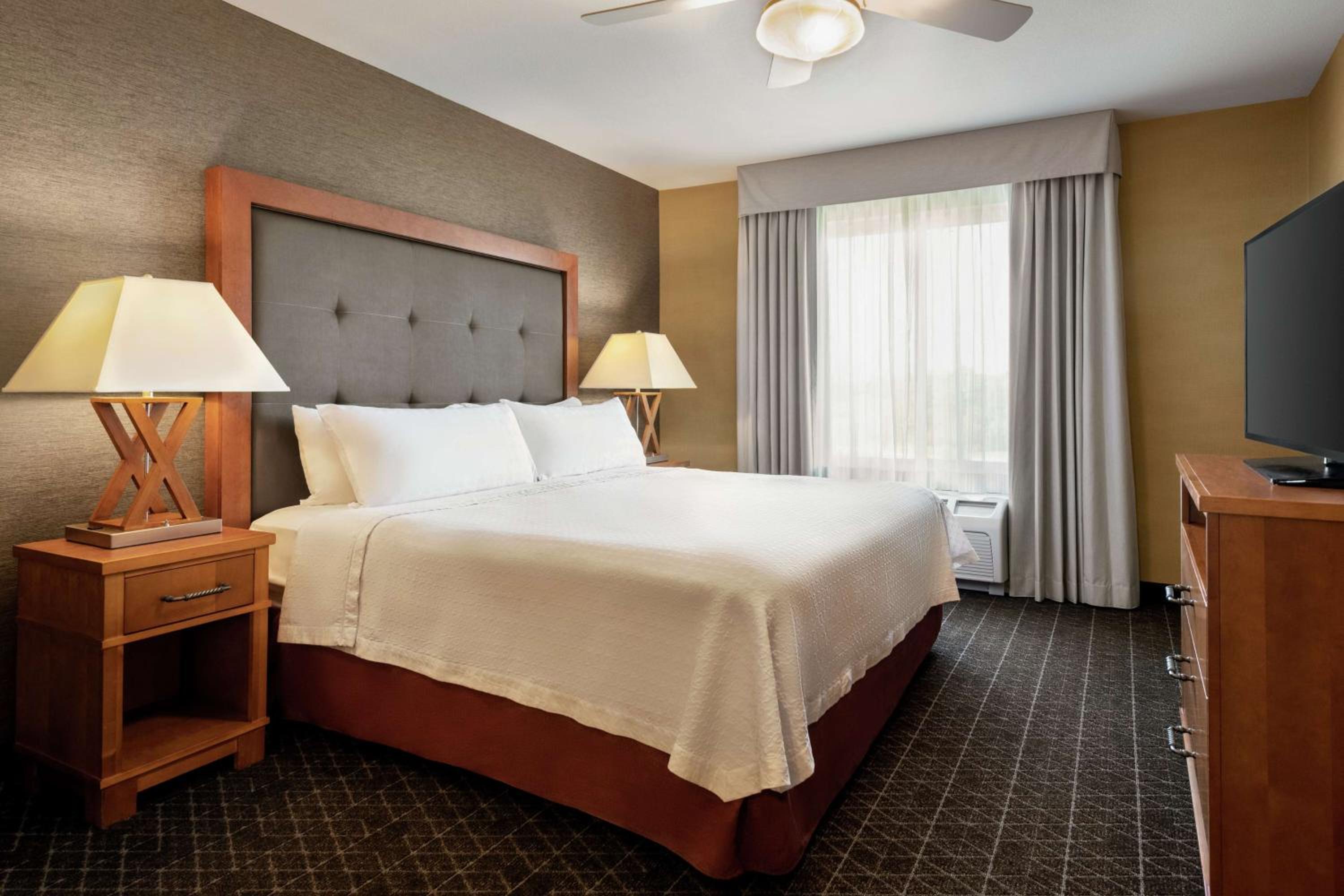 Two-Bedroom Suite - Non-Smoking photo 2